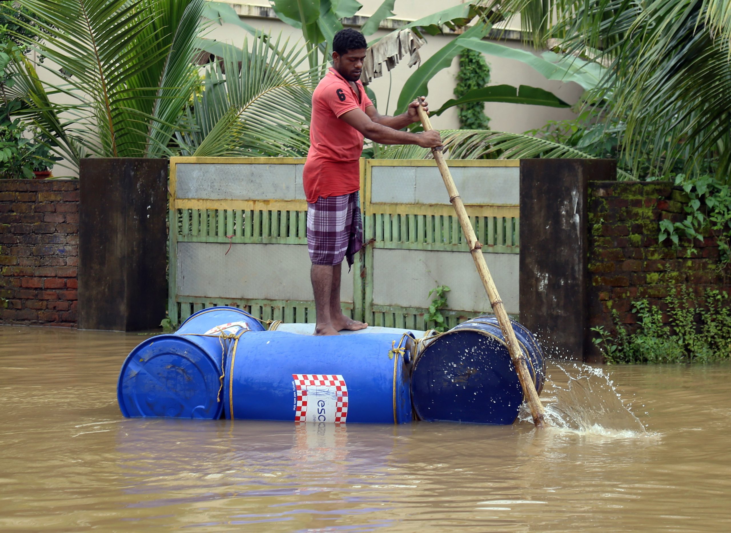 Índia: Inundações provocam 67 mortos e 50 mil deslocados em Kerala