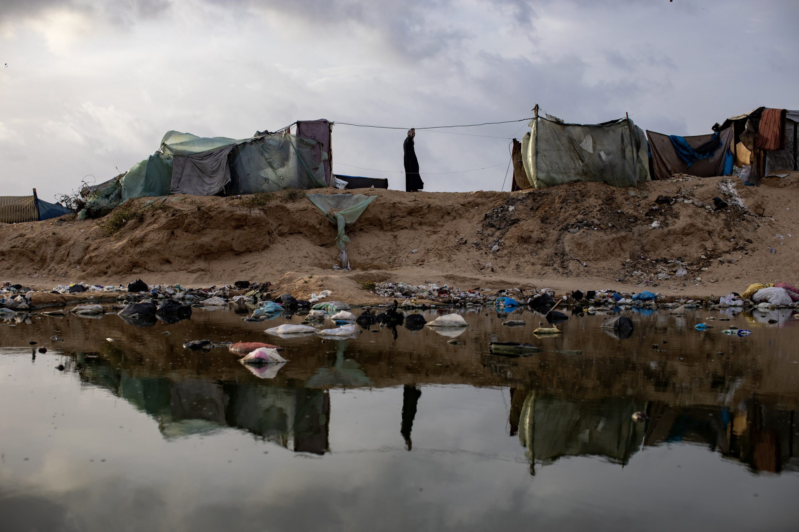 Pelo menos 19 palestinianos mortos em bombardeamentos israelitas em Rafah