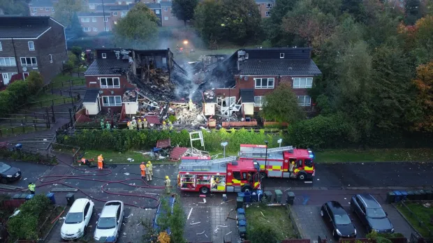 Criança de sete anos morre após explosão em zona residencial em Inglaterra