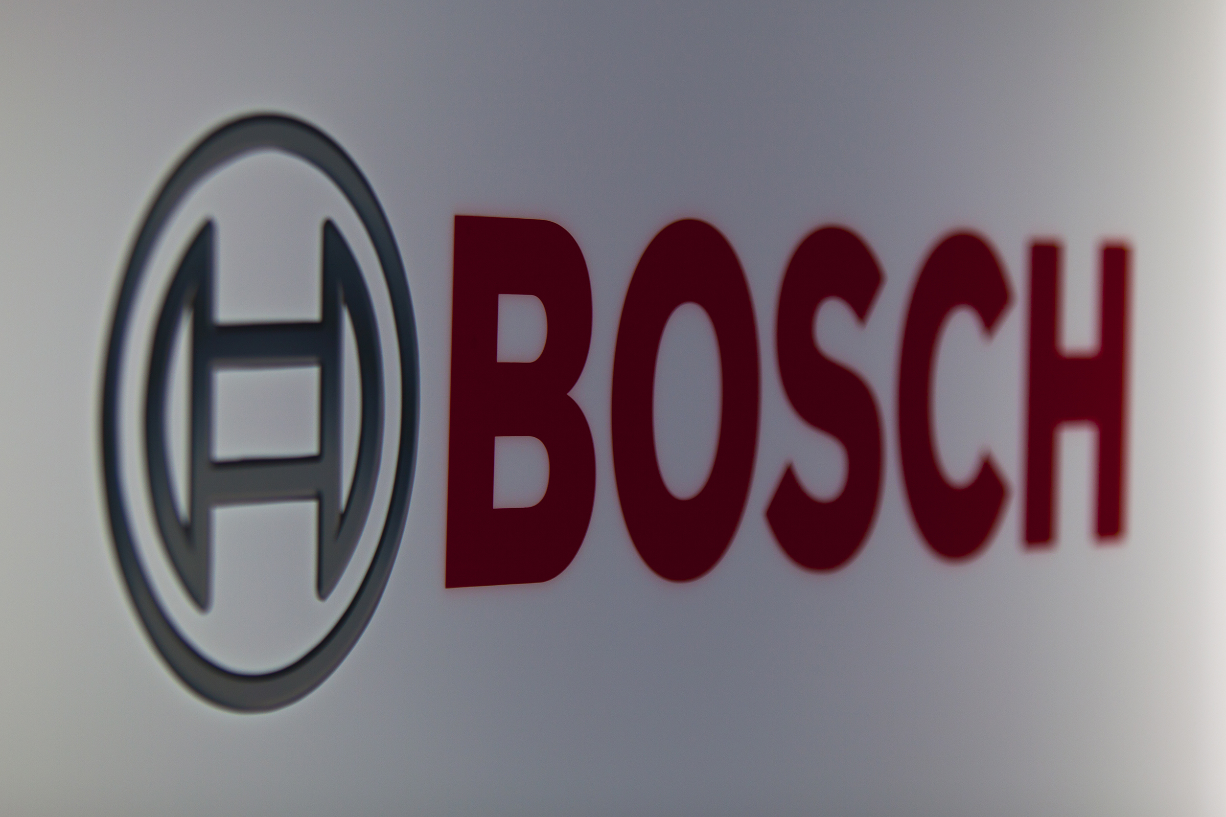 Sindicato acusa Bosch/Braga de “surripiar” valor do lay-off. Empresa refuta