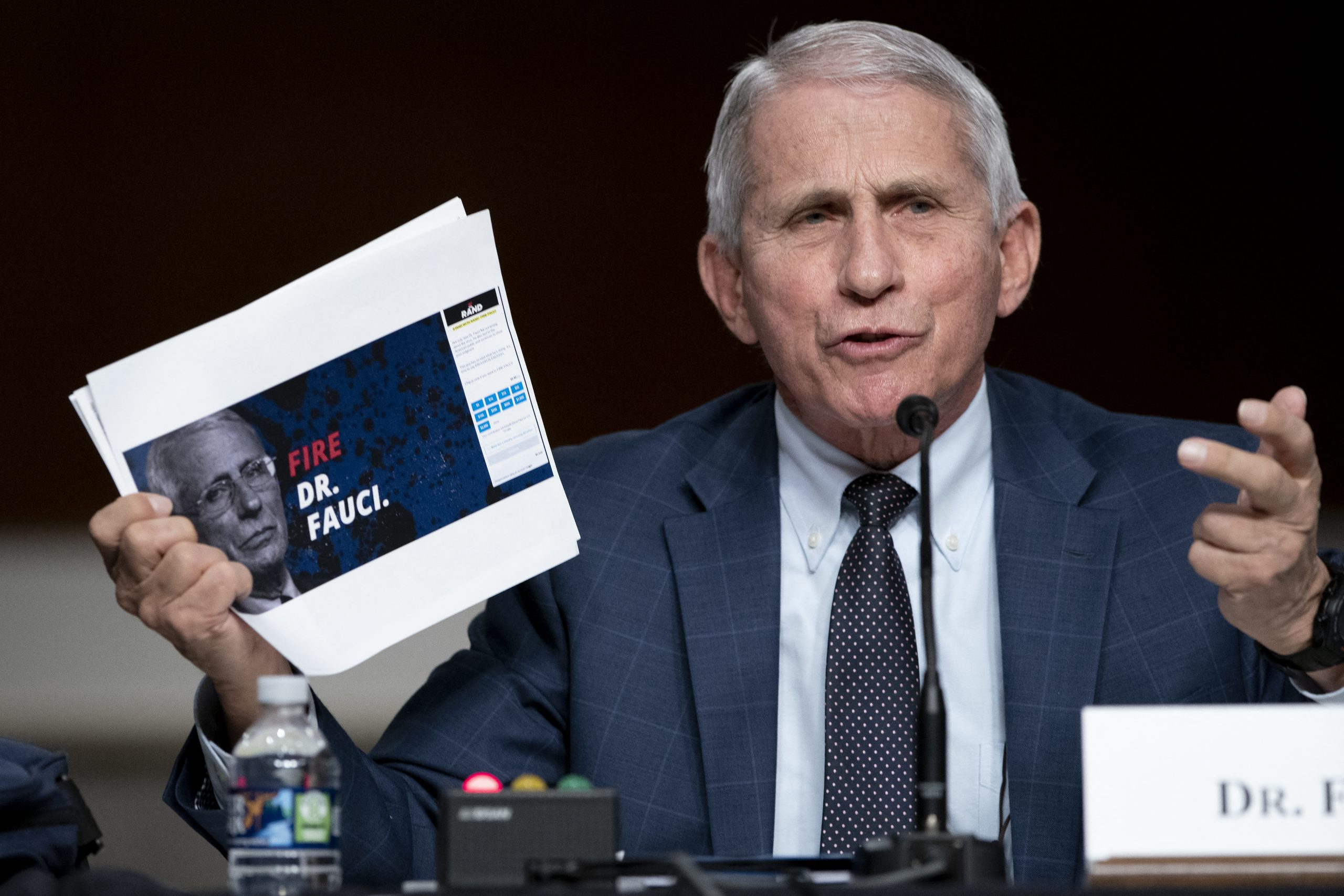 Fauci vs Rand. Assessor médico de Biden acusa senador republicano de ameaças de morte