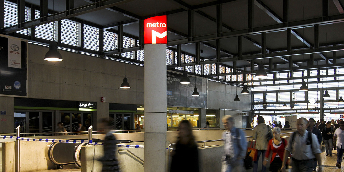 Linha amarela do Metro interrompida