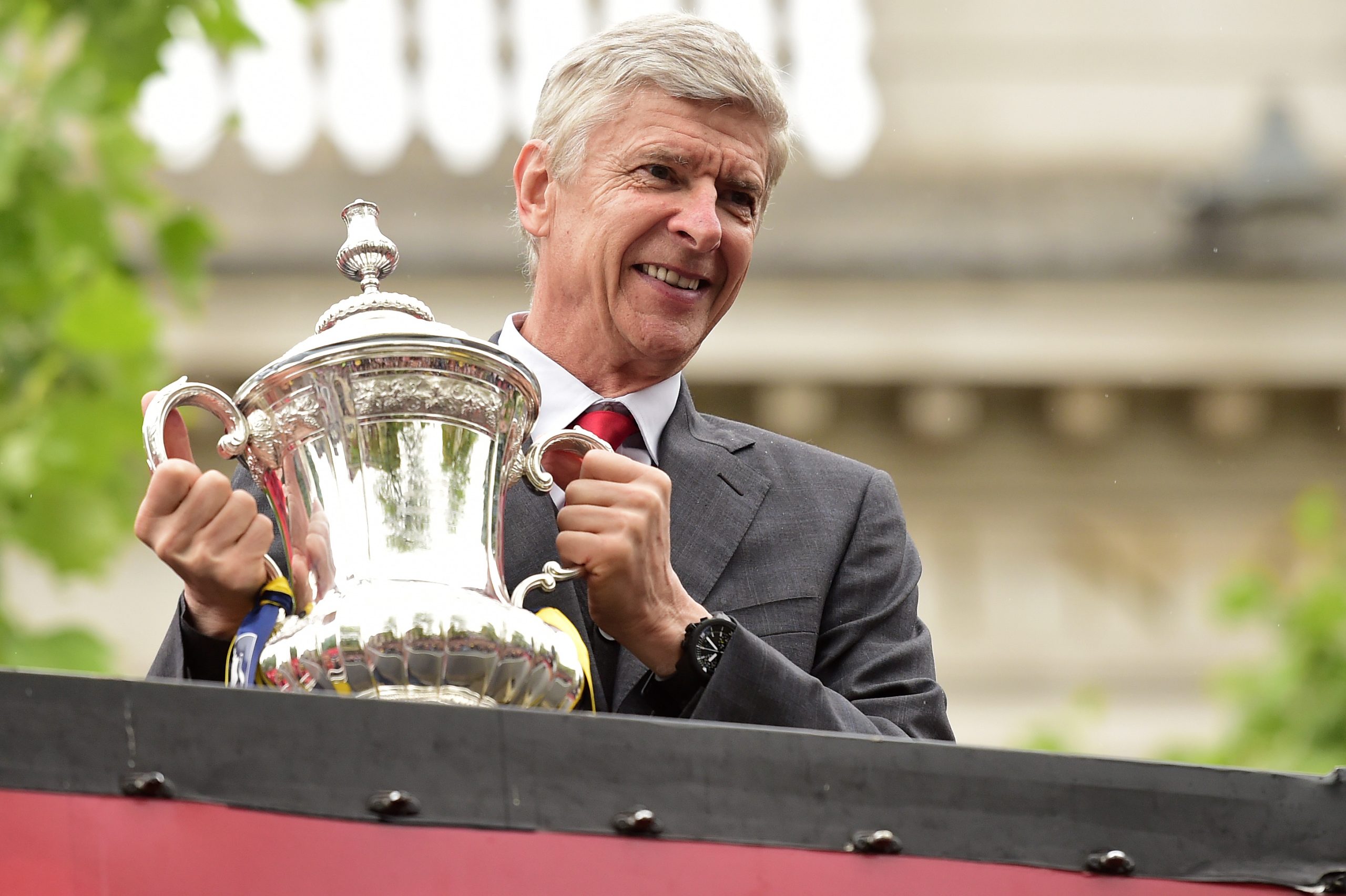 Arsène Wenger: Chegou como desconhecido do Japão, virou imbatível, mas não é campeão há 14 anos