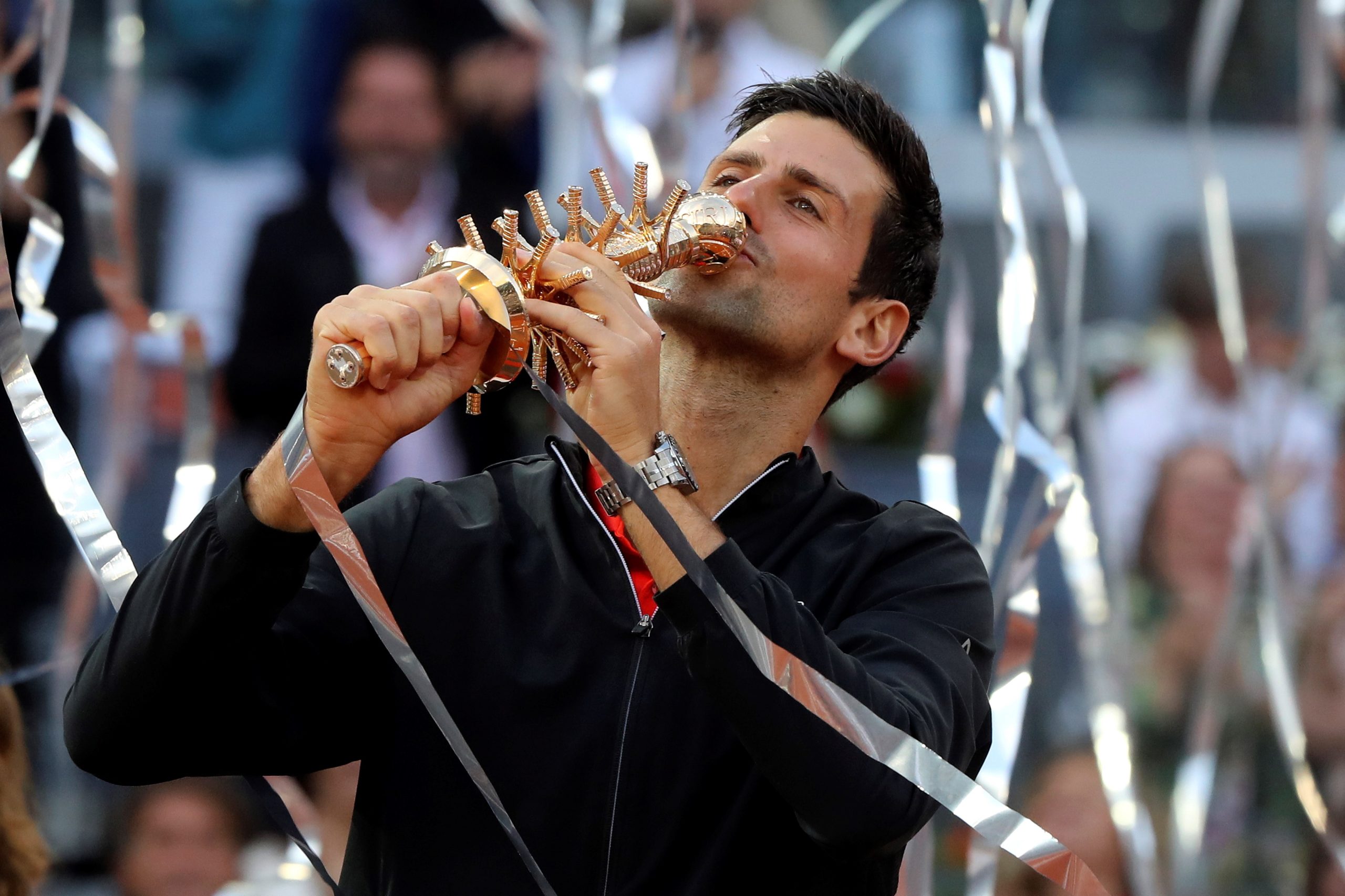 Novak Djokovic vence Tsitsipas e conquista terceiro Masters 1.000 de Madrid