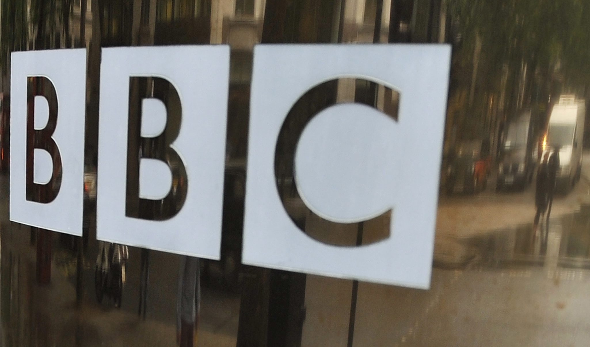BBC suprime 382 postos de trabalho no serviço internacional