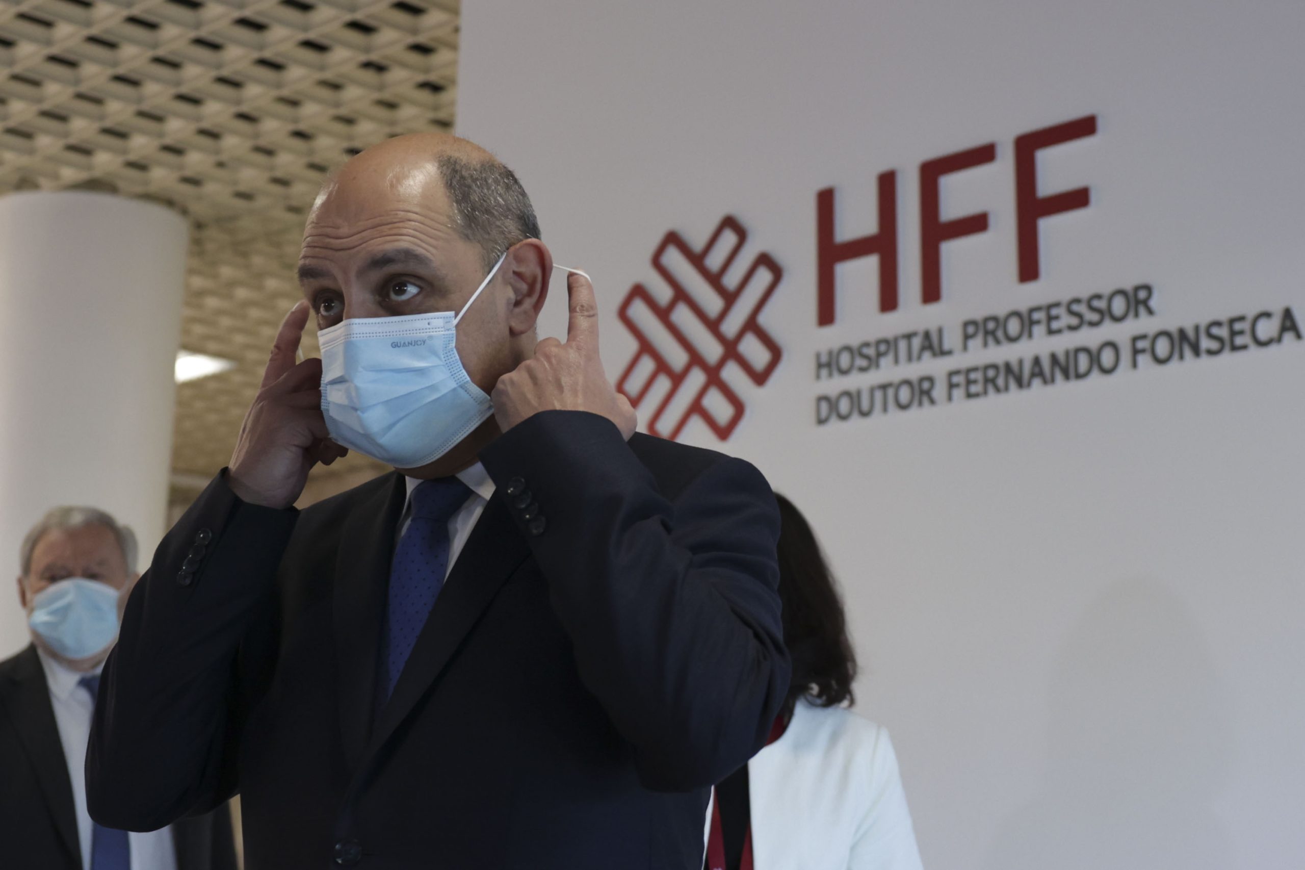 Ministro admite alargar o modelo testado na obstetrícia a outras urgências