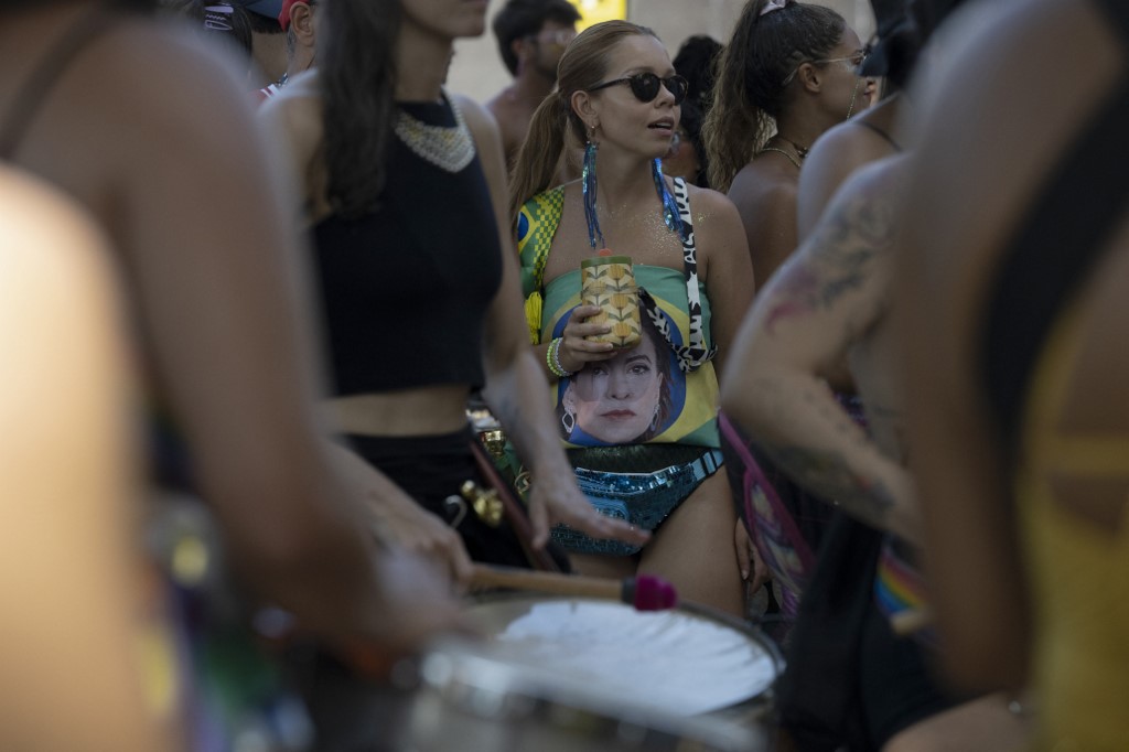 Primeiro Óscar do Brasil já anima o Carnaval do Rio