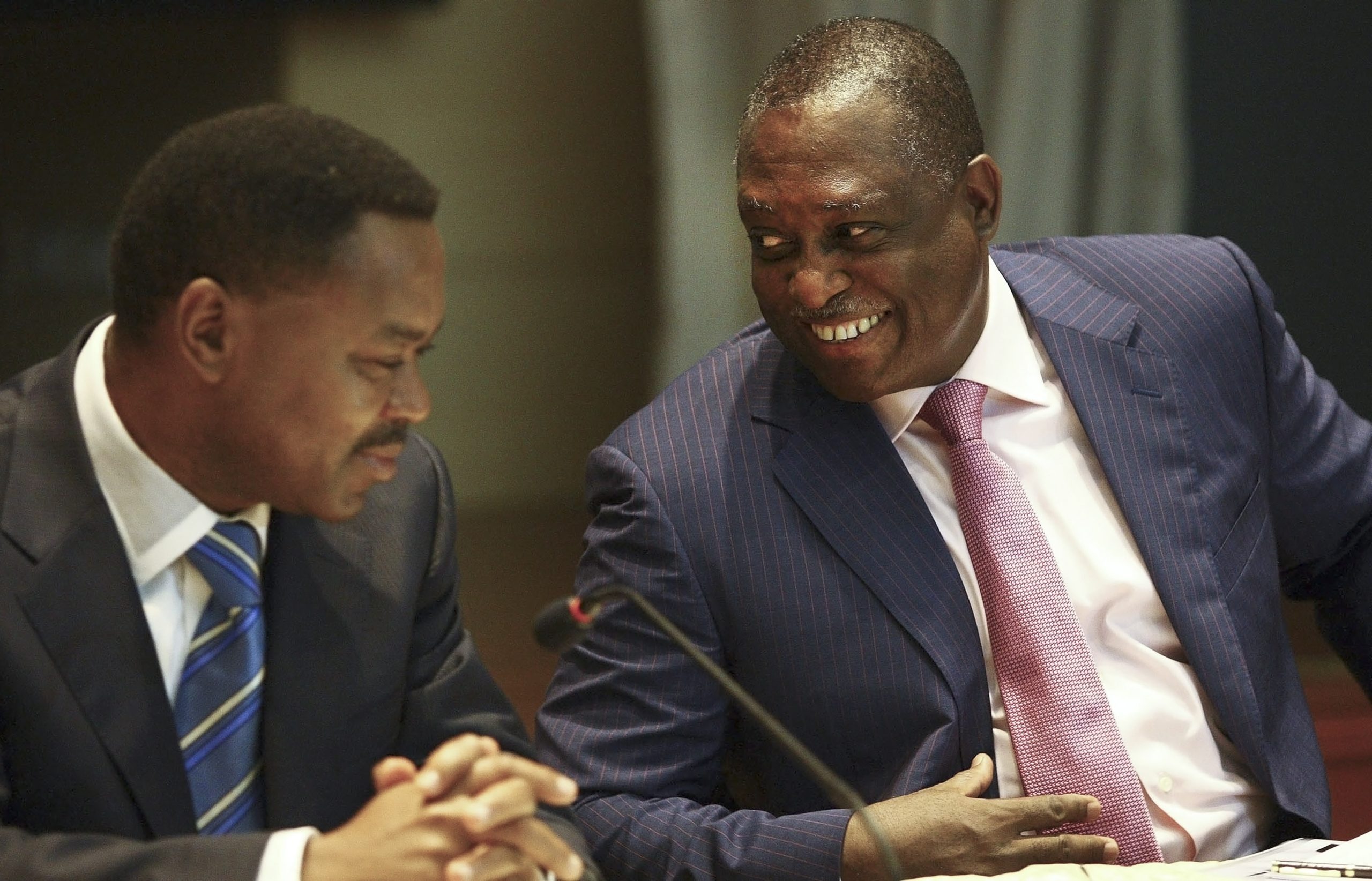 Vice-presidente de Angola desconhece acusação, diz advogado