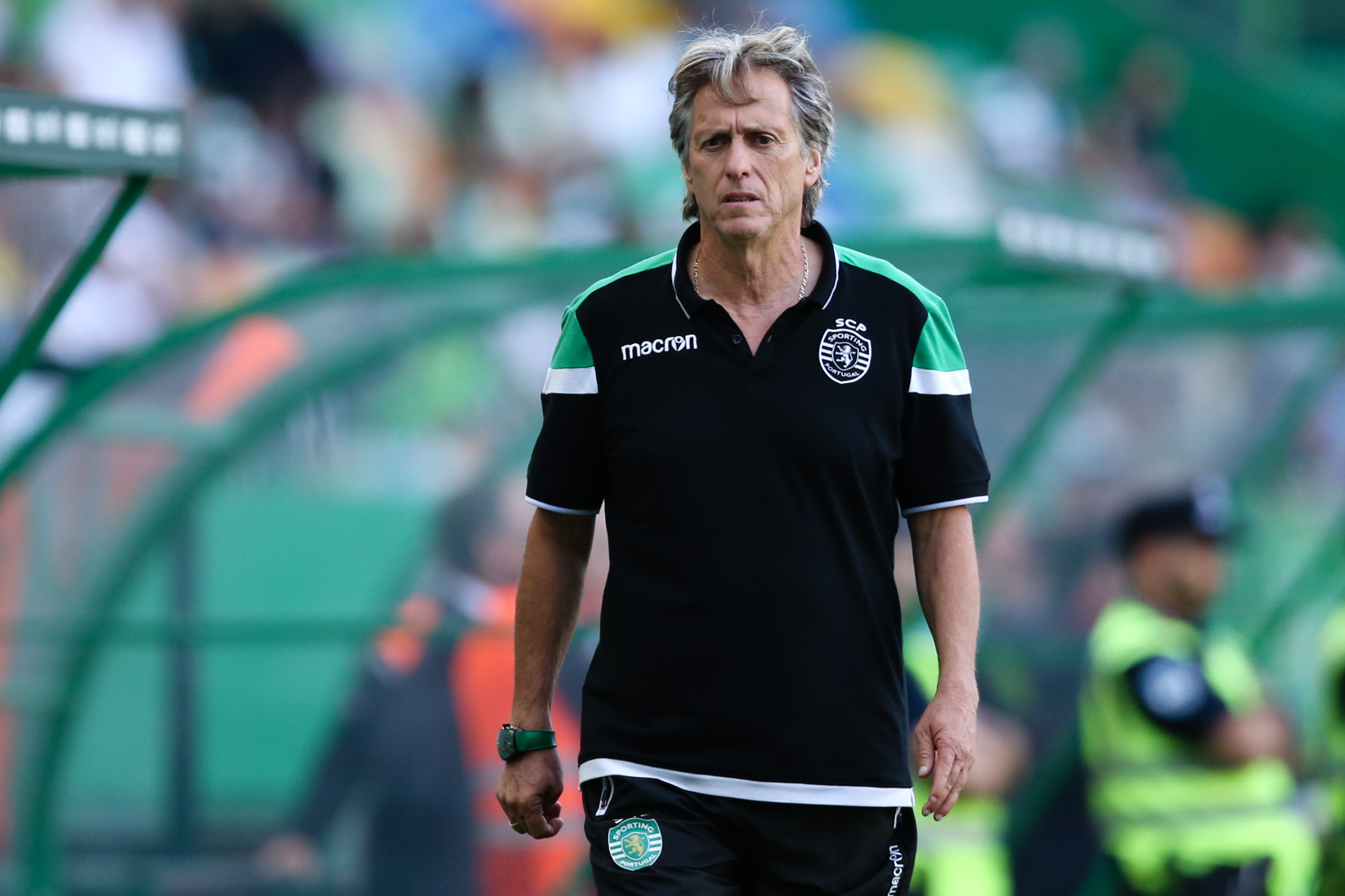Diretor de comunicação do Sporting suspenso 45 dias. Jesus multado