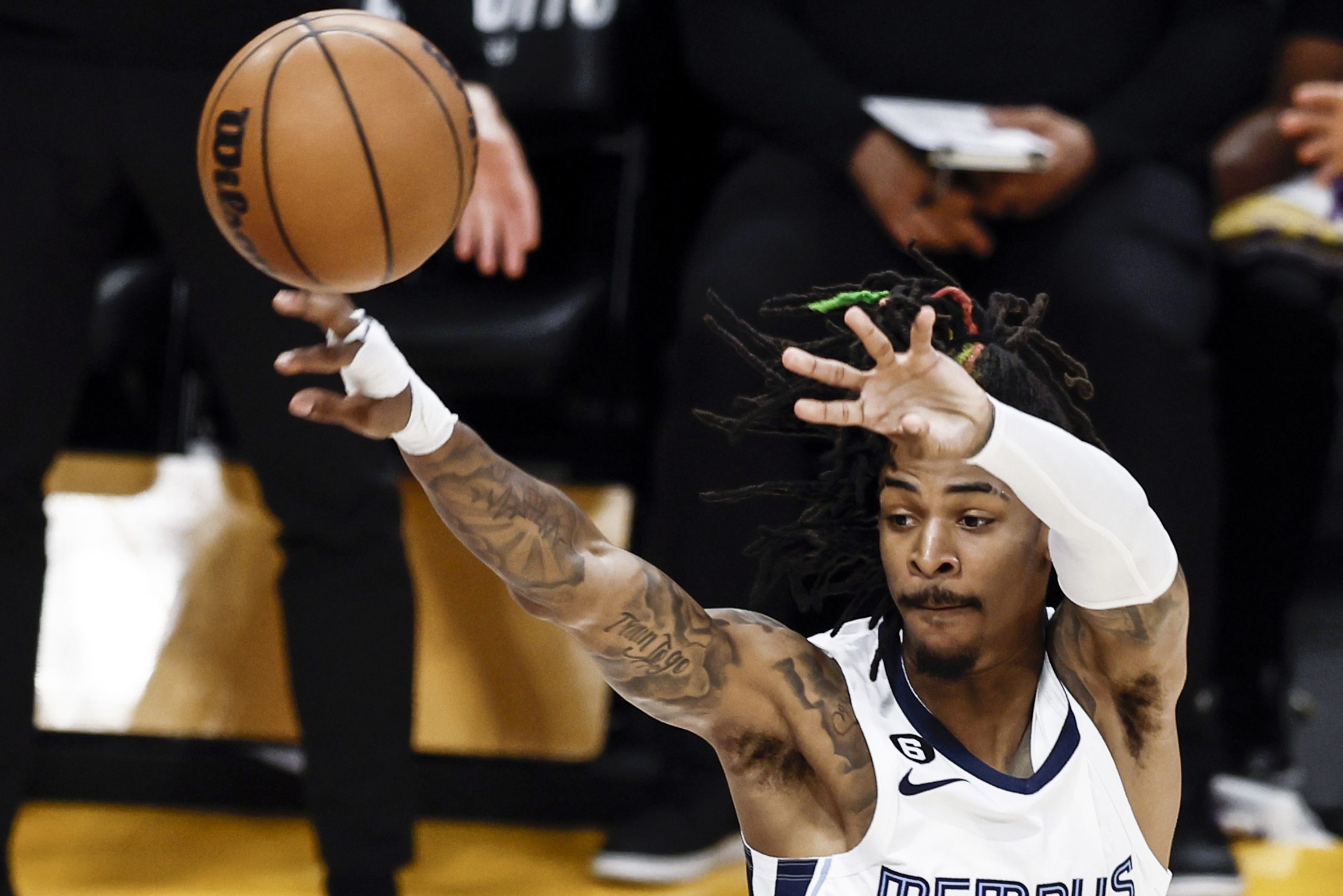 NBA suspende Morant durante 25 jogos por exibir arma de fogo nas redes sociais