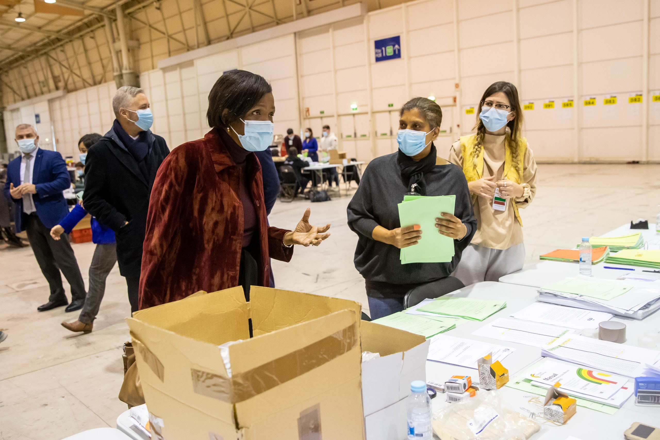 MAI condena anulação de mais de 80% dos votos da emigração e sublinha que esteve fora deste caso