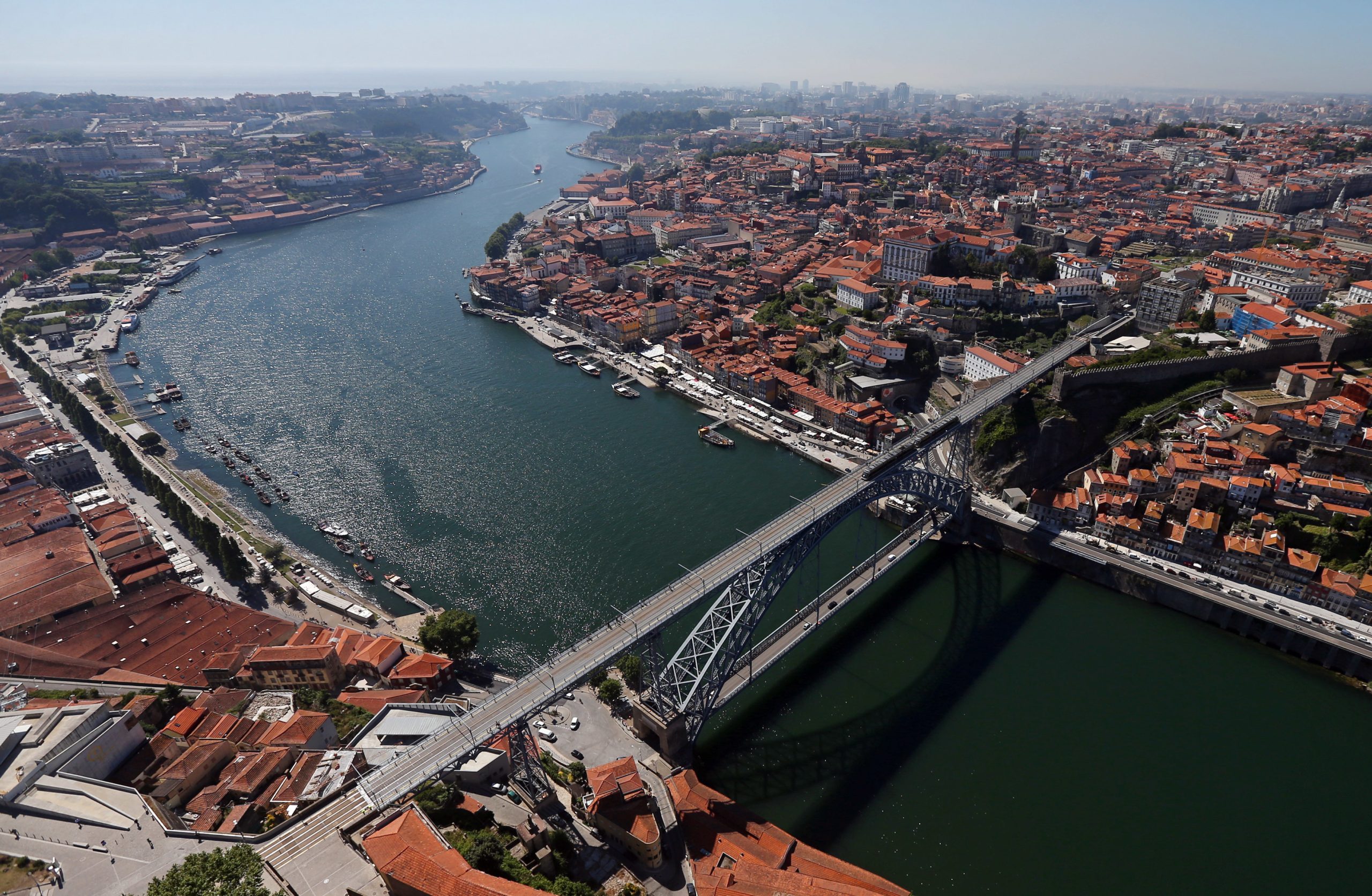 Porto: manifestações anti-imigração e antifascista vão acontecer a 350 metros de distância
