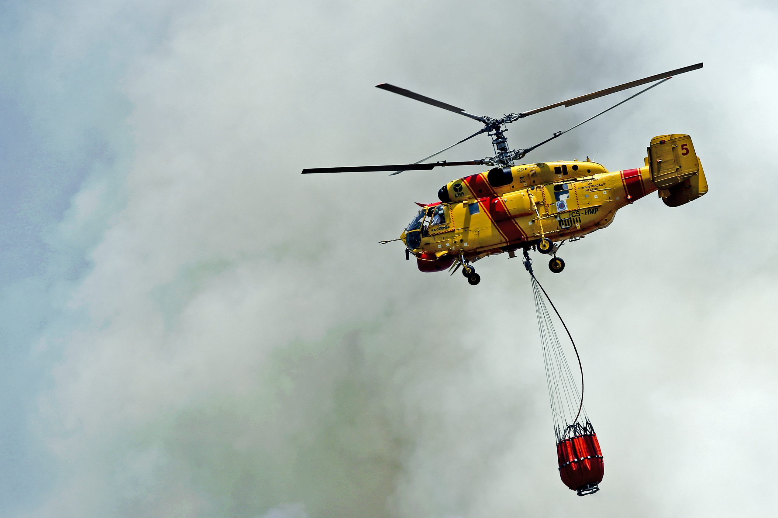 Parlamento vai ouvir Proteção Civil e Everjets por causa da manutenção dos Kamov