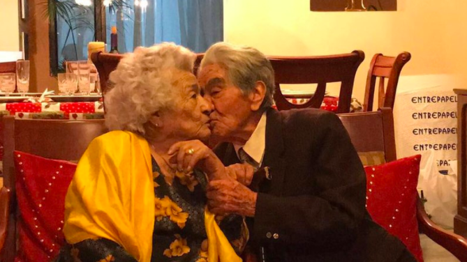 Julio e Waldramina bateram o recorde do casamento mais longo entre um casal com idades combinadas de 214 anos
