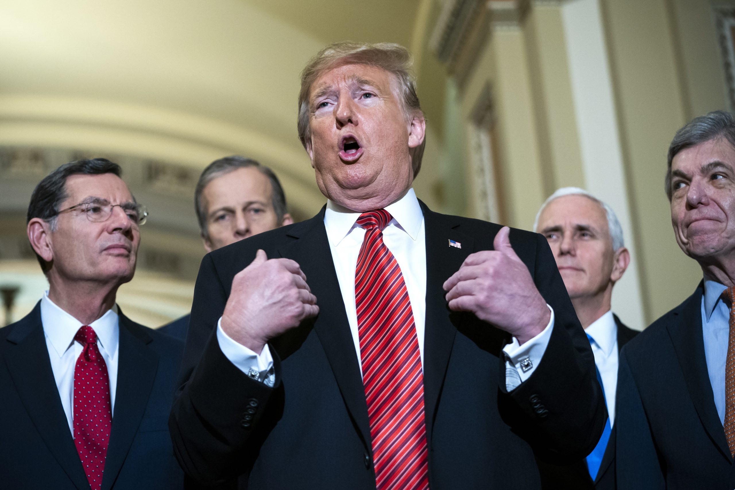EUA: Trump abandona reunião no Congresso sobre “shutdown” do Governo