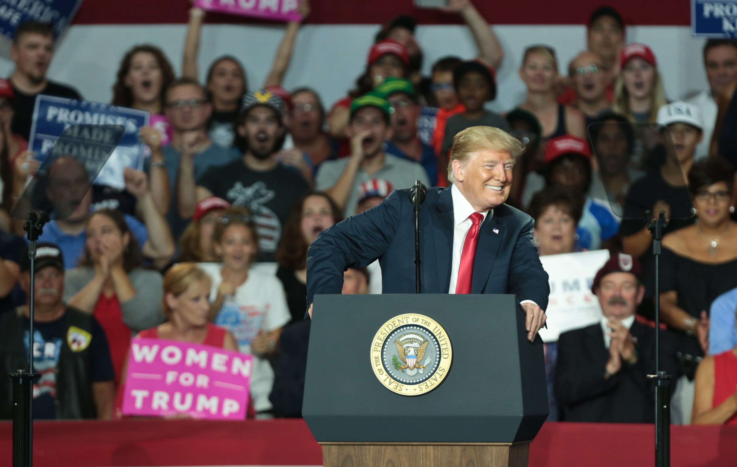 Imprensa dos EUA une-se para desarmar retórica hostil de Trump contra os “media”