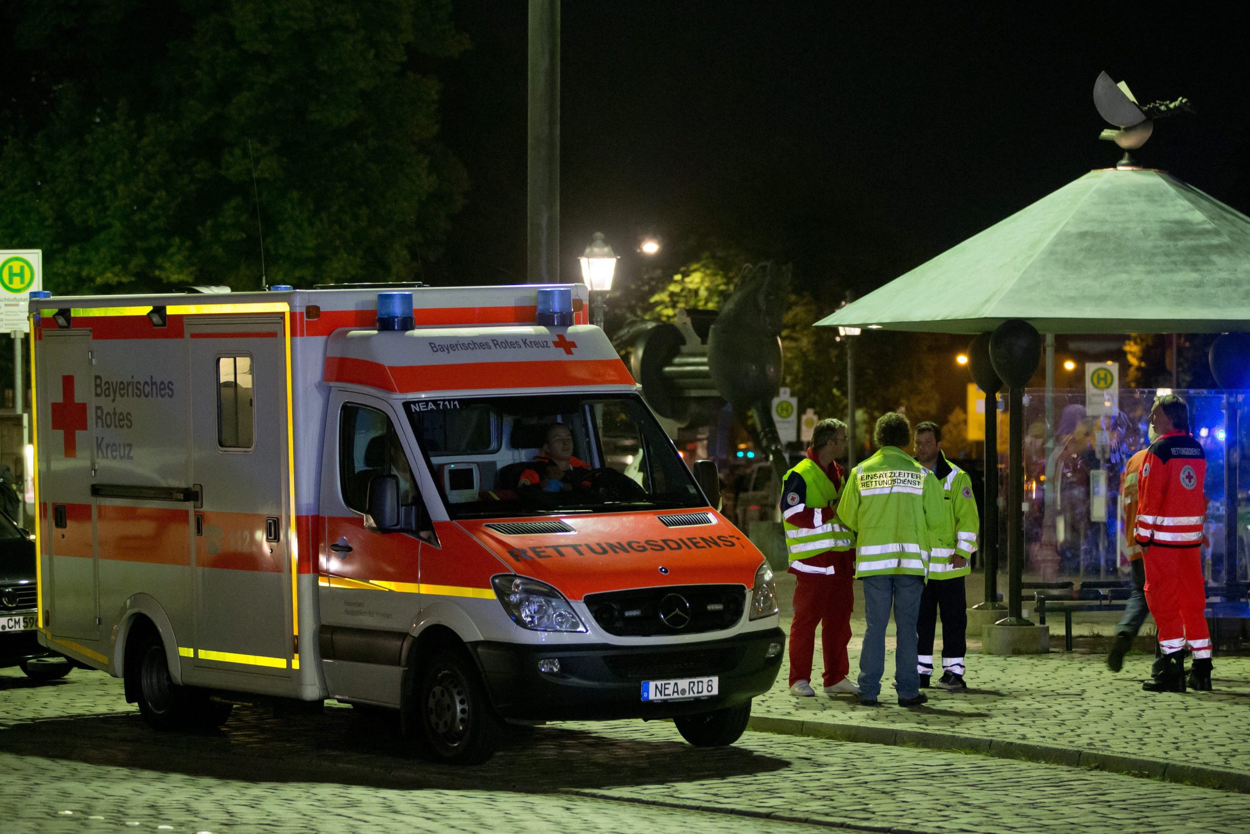 Quatro mortos em colisão de avião e helicóptero em voo perto de Estugarda