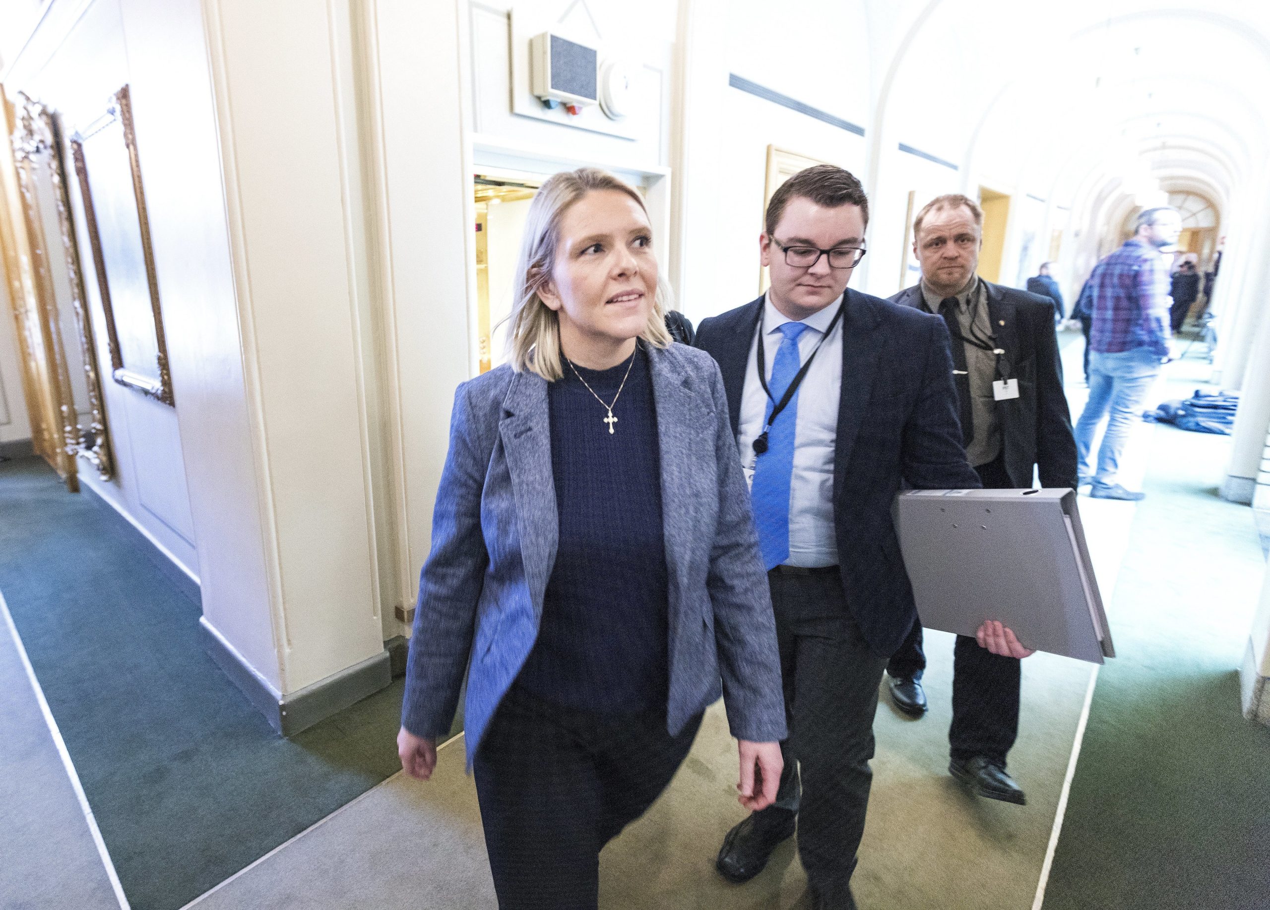 Ministra da Justiça da Noruega demite-se após polémica sobre imigração