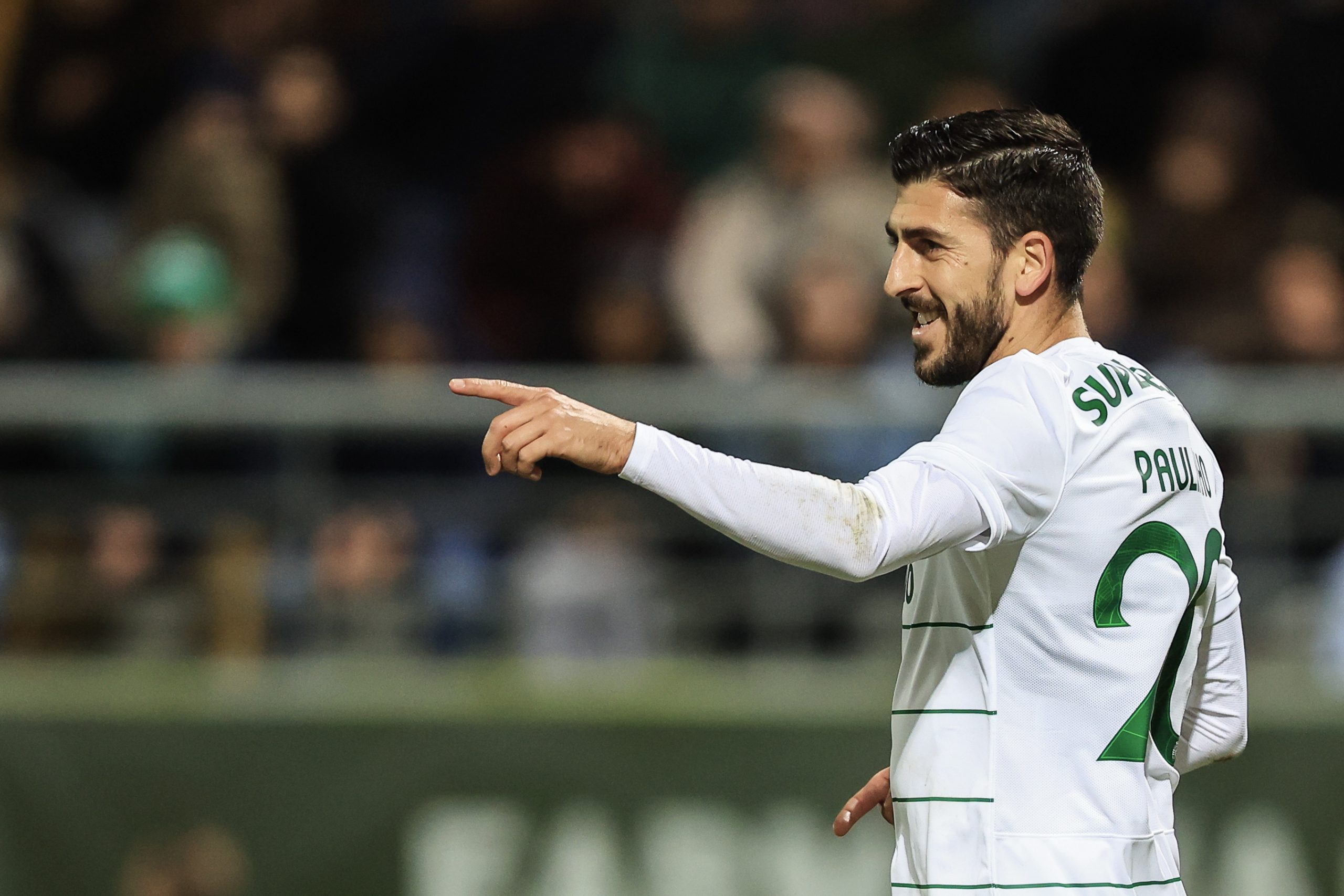 Avançado do Sporting Paulinho amnistiado pelo Papa por castigo em 2023