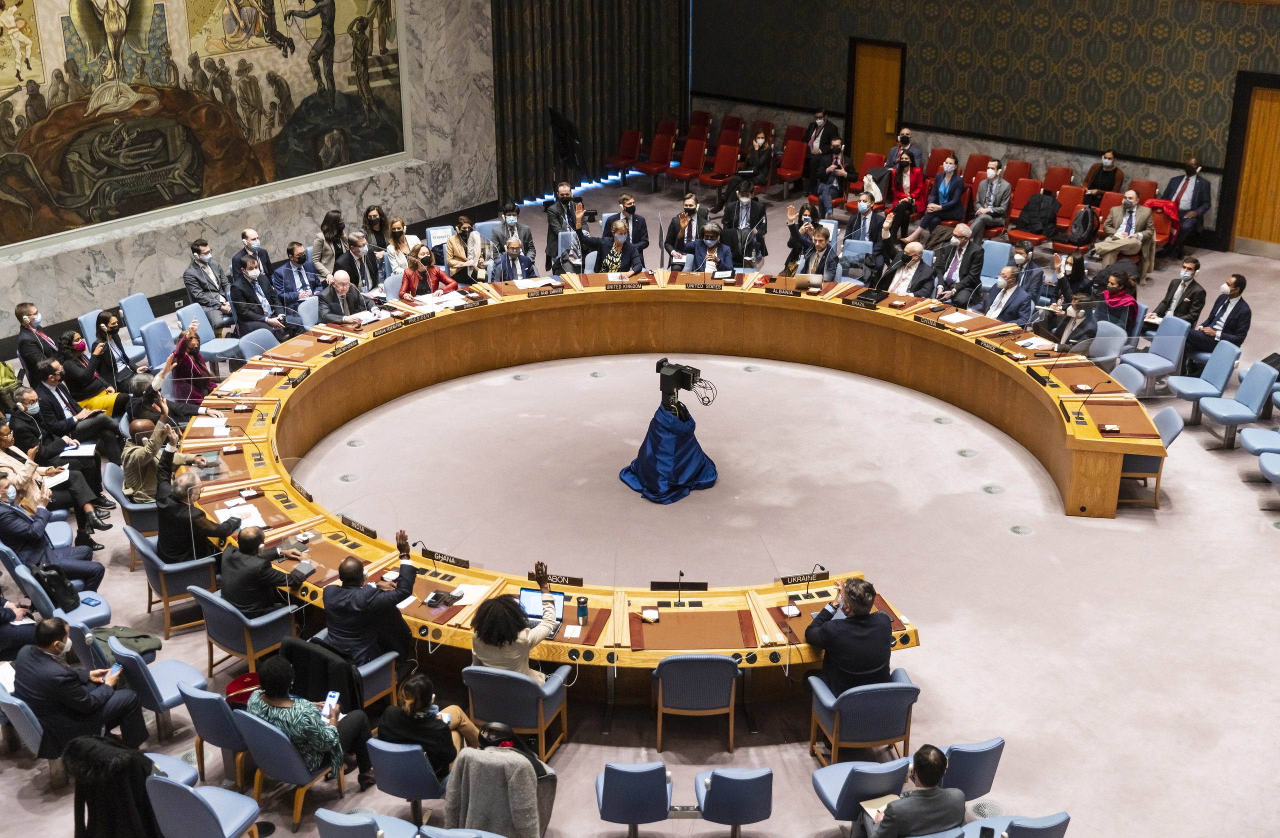 Guerra no Médio Oriente agrava-se: ONU alerta para risco no Iémen e preço do petróleo continua a subir