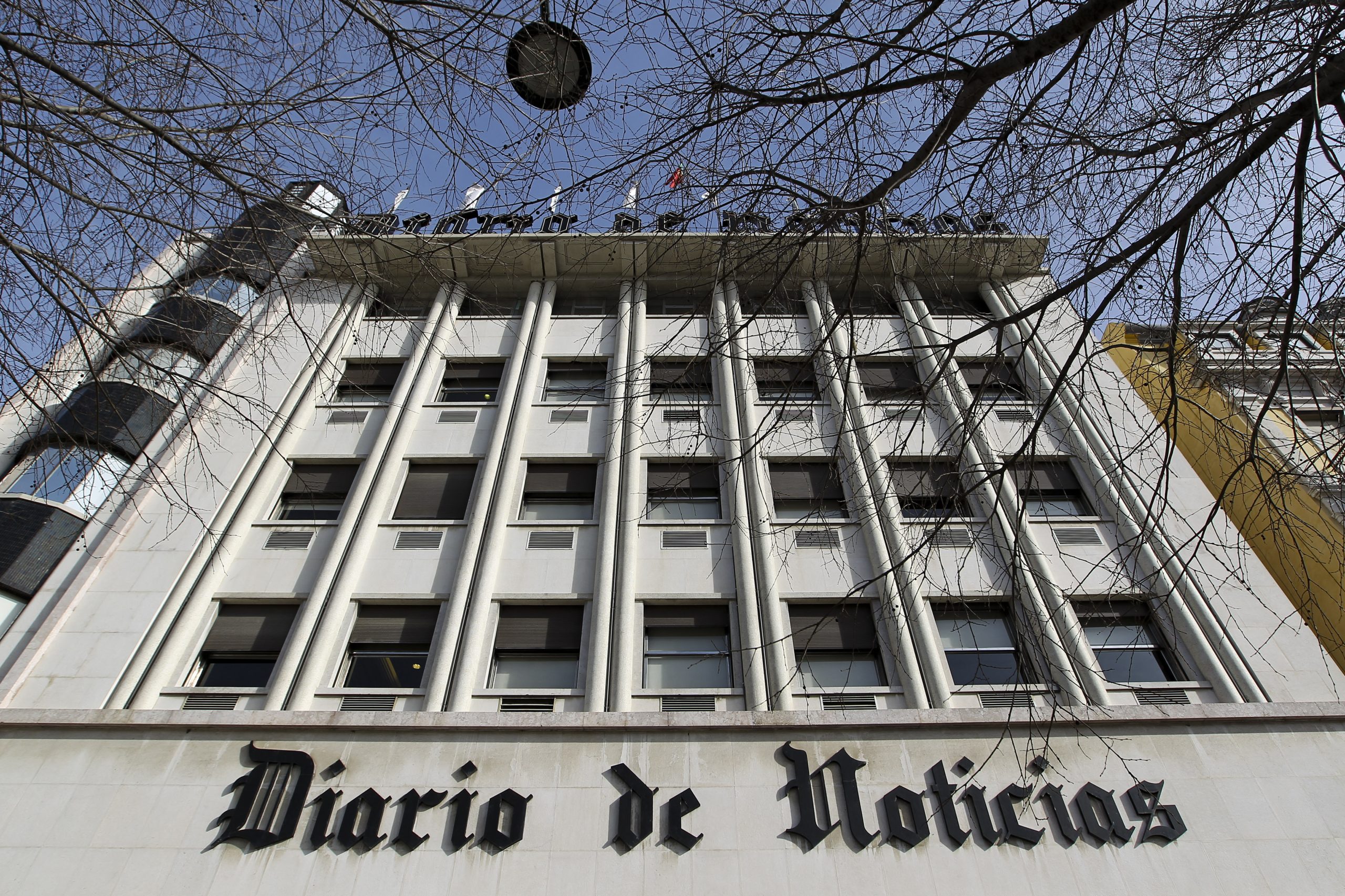 Morreu Luís de Barros, ex-diretor do DN e marido da escritora Maria Teresa Horta