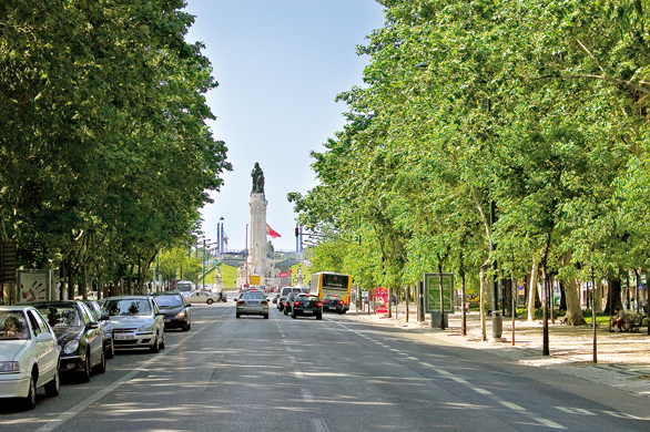 25 Abril: Retomada circulação na Avenida da Liberdade