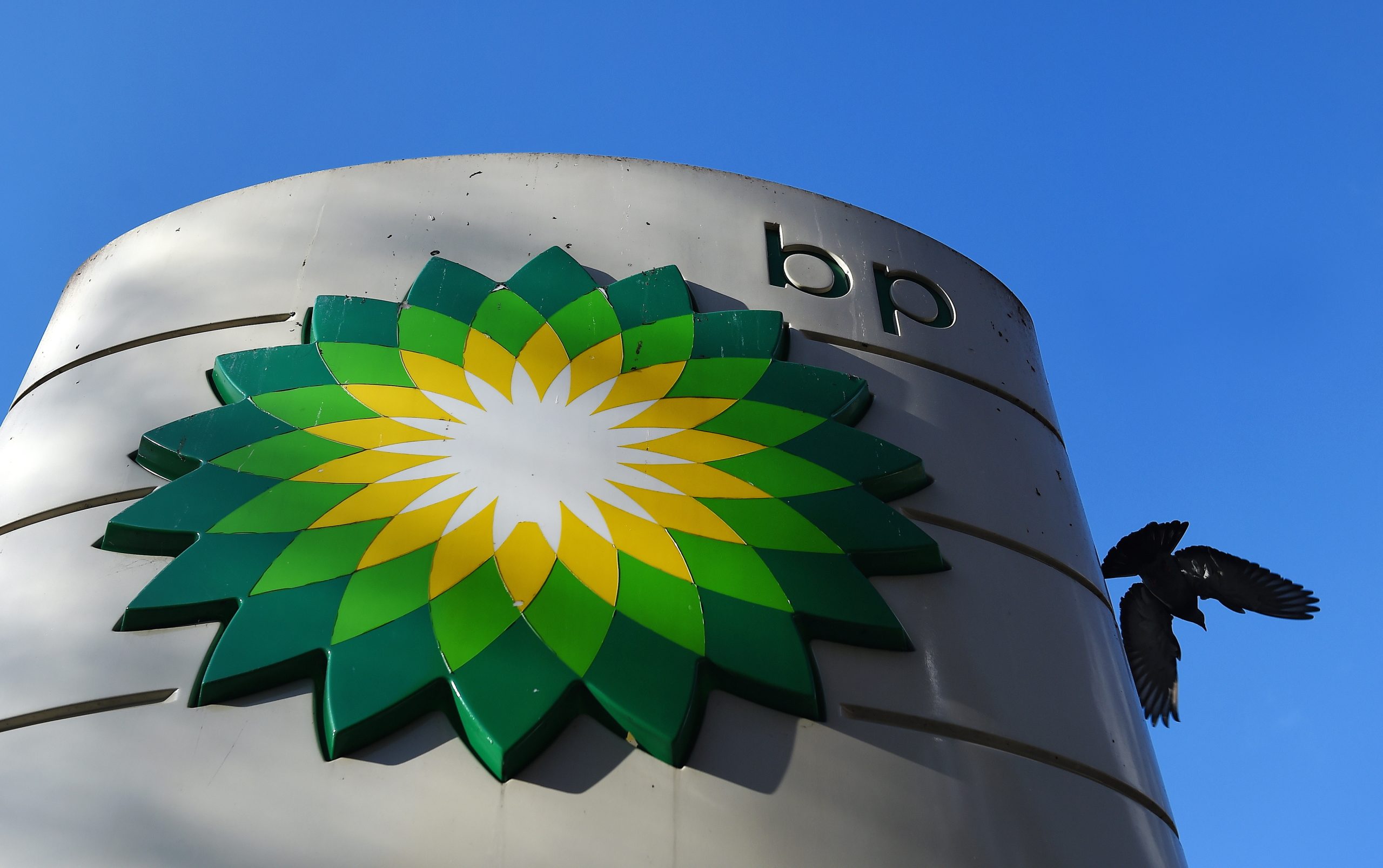 Covid-19: BP anuncia corte de 10 mil empregos