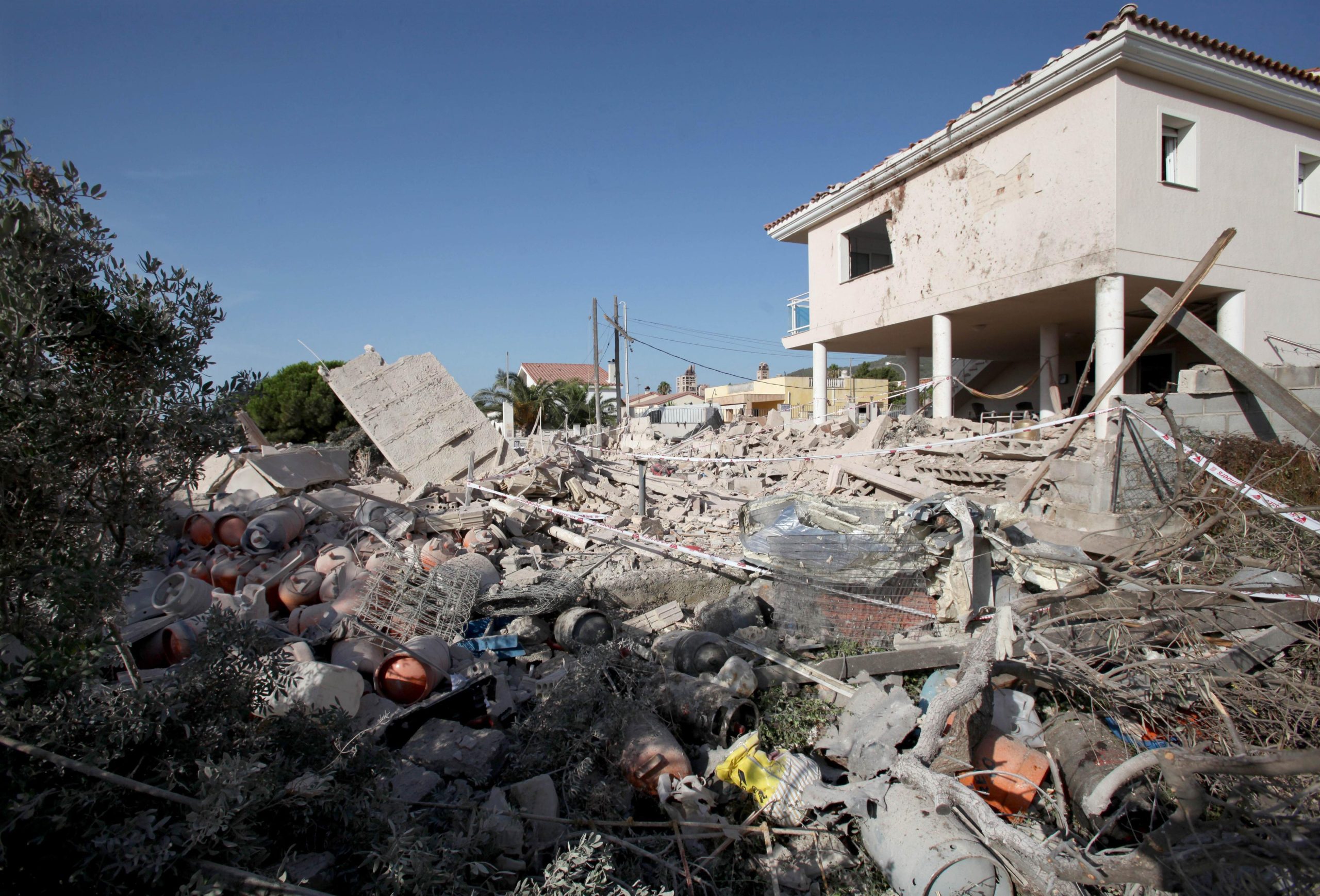 Encontrado cinto de explosivos entre escombros de casa em Alcanar