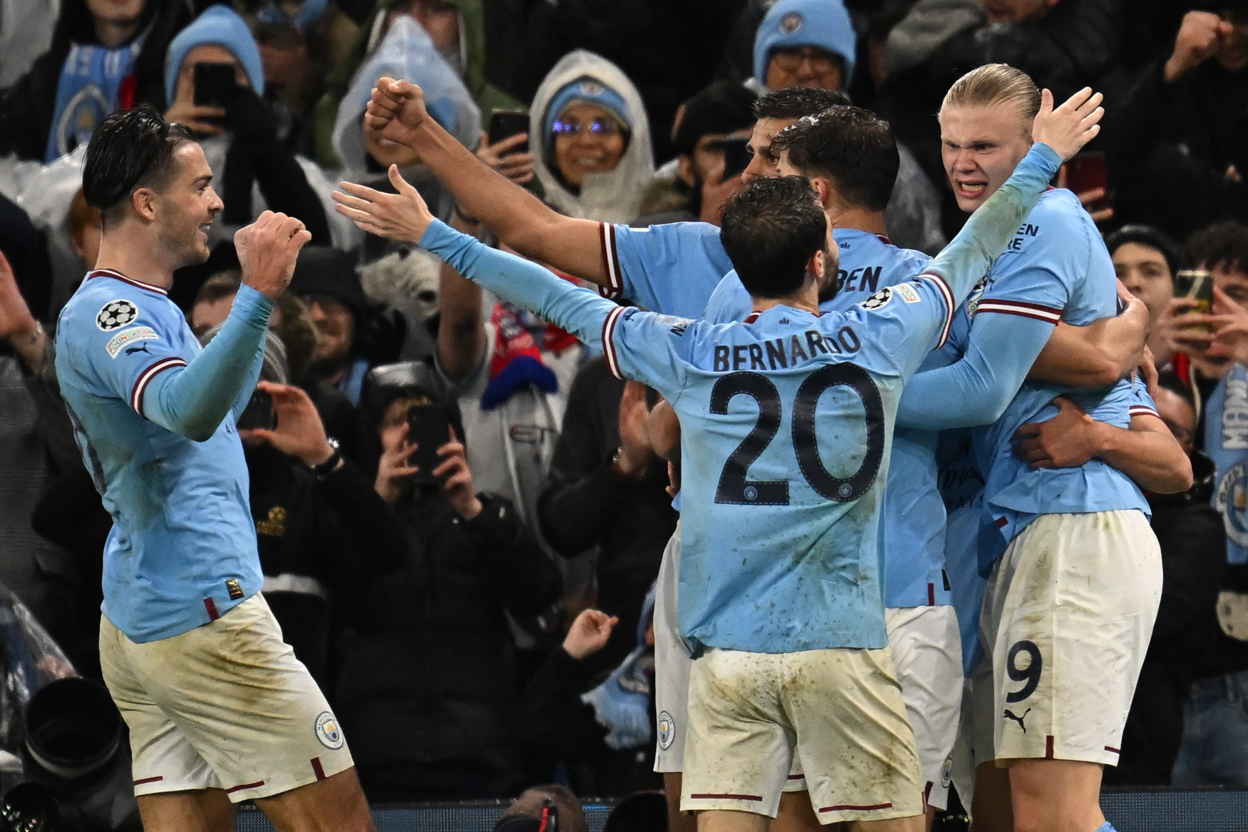 Manchester City coloca-se em vantagem antes da viagem a Munique