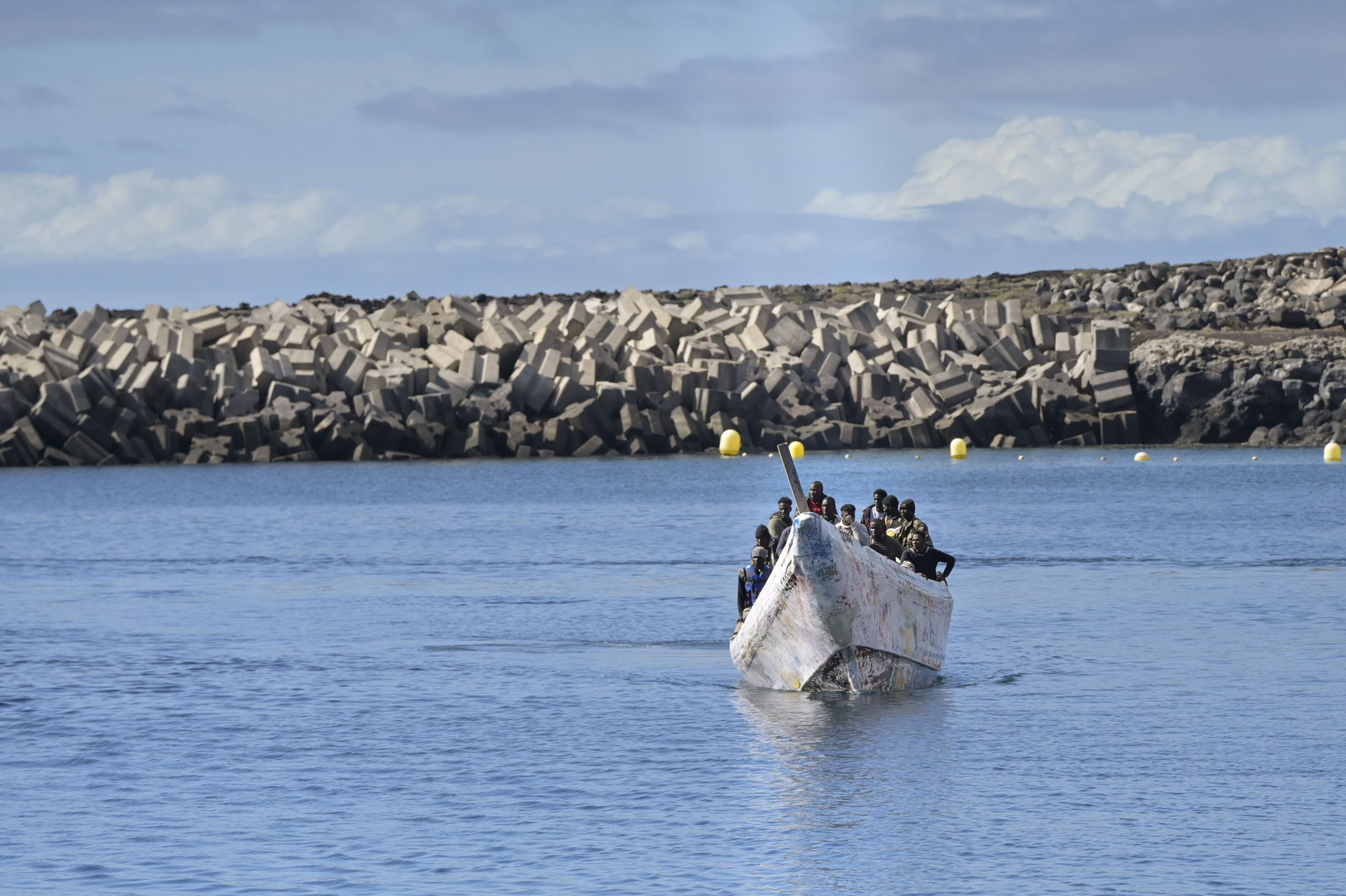 Trinta corpos encontrados numa embarcação à deriva na costa do Senegal