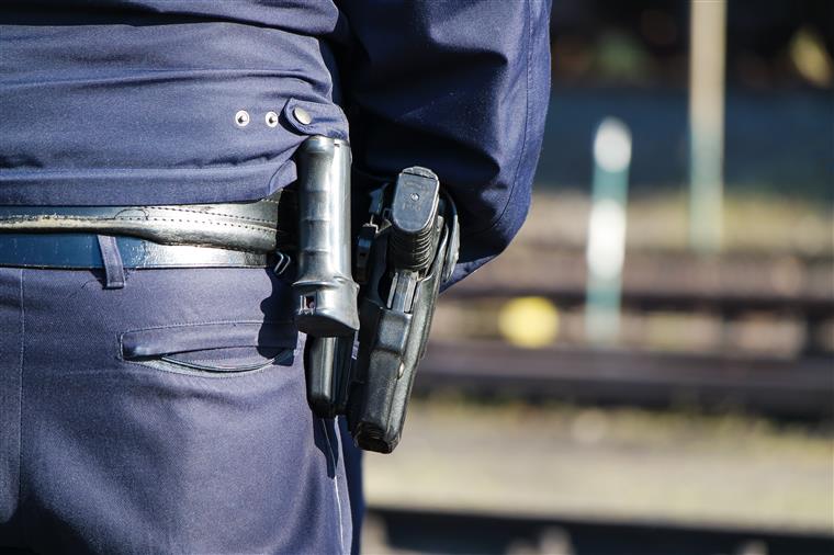 Homem suspeito de traficar droga na região Centro em prisão preventiva