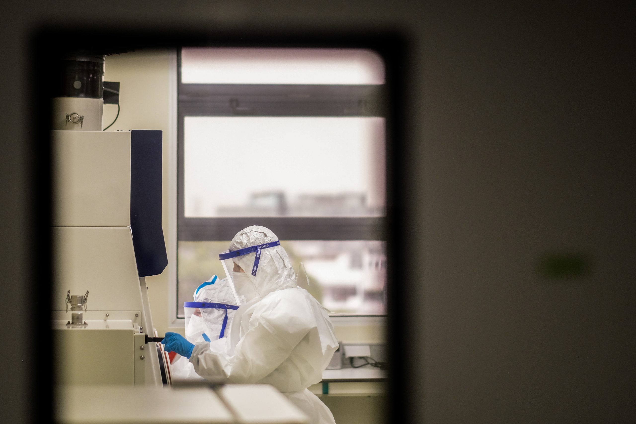 Laboratório de alta segurança do INSA ainda hoje analisa amostras suspeitas de antraz