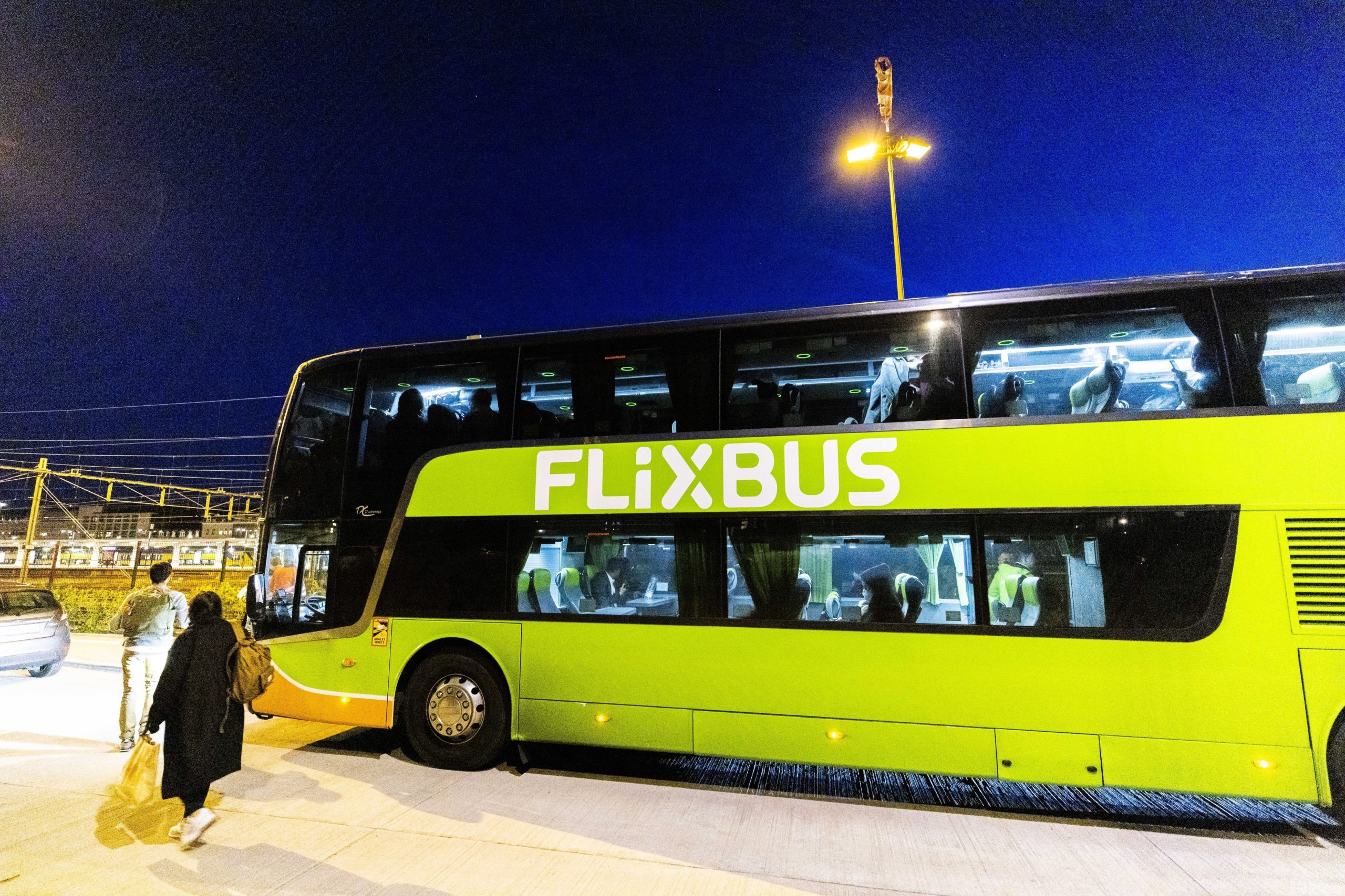 Tribunal determina acesso da FlixBus ao Terminal de Sete Rios, mas Rede Expressos diz que entrada não é automática