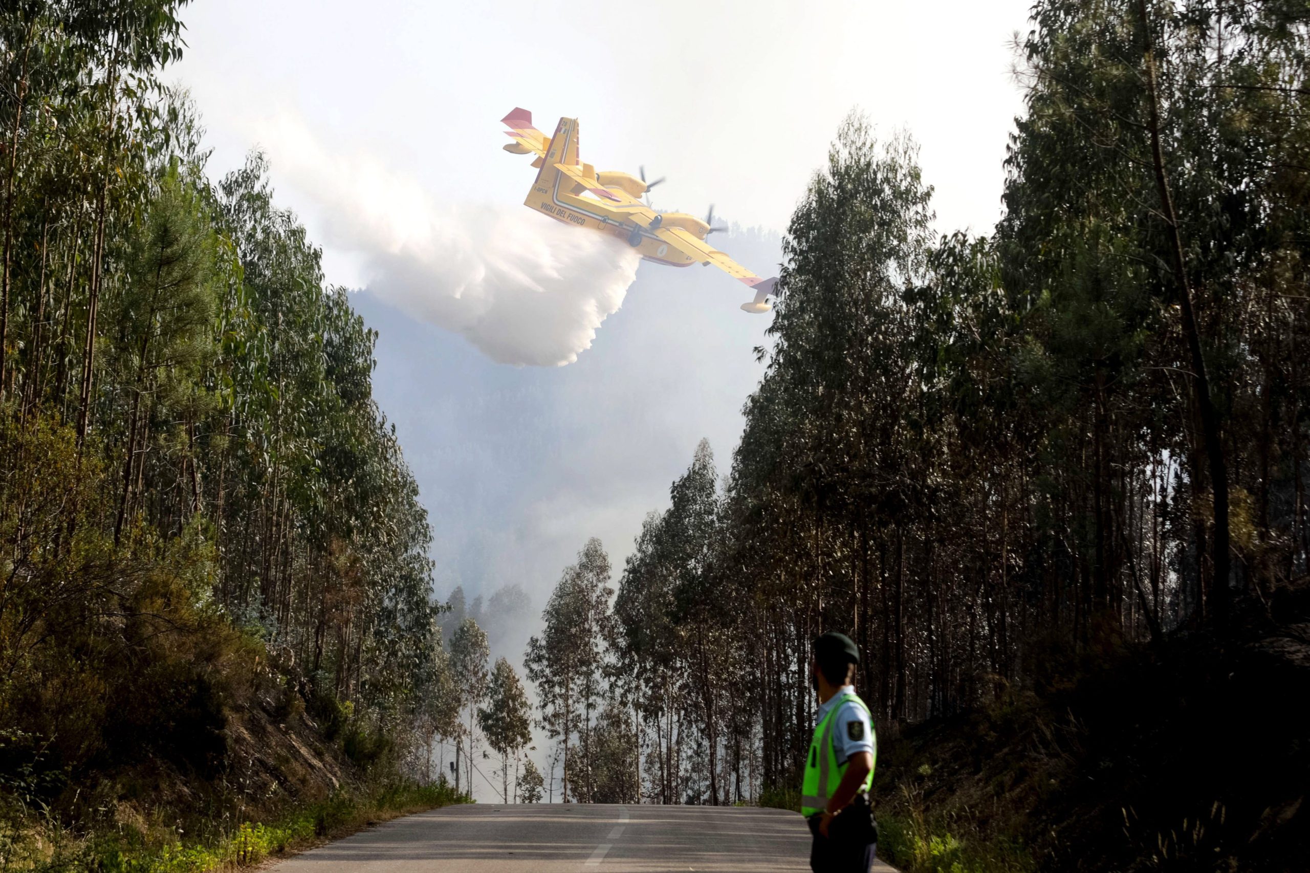 Pedrógão Grande: Costa pede esclarecimento urgente sobre SIRESP e não encerramento de estrada