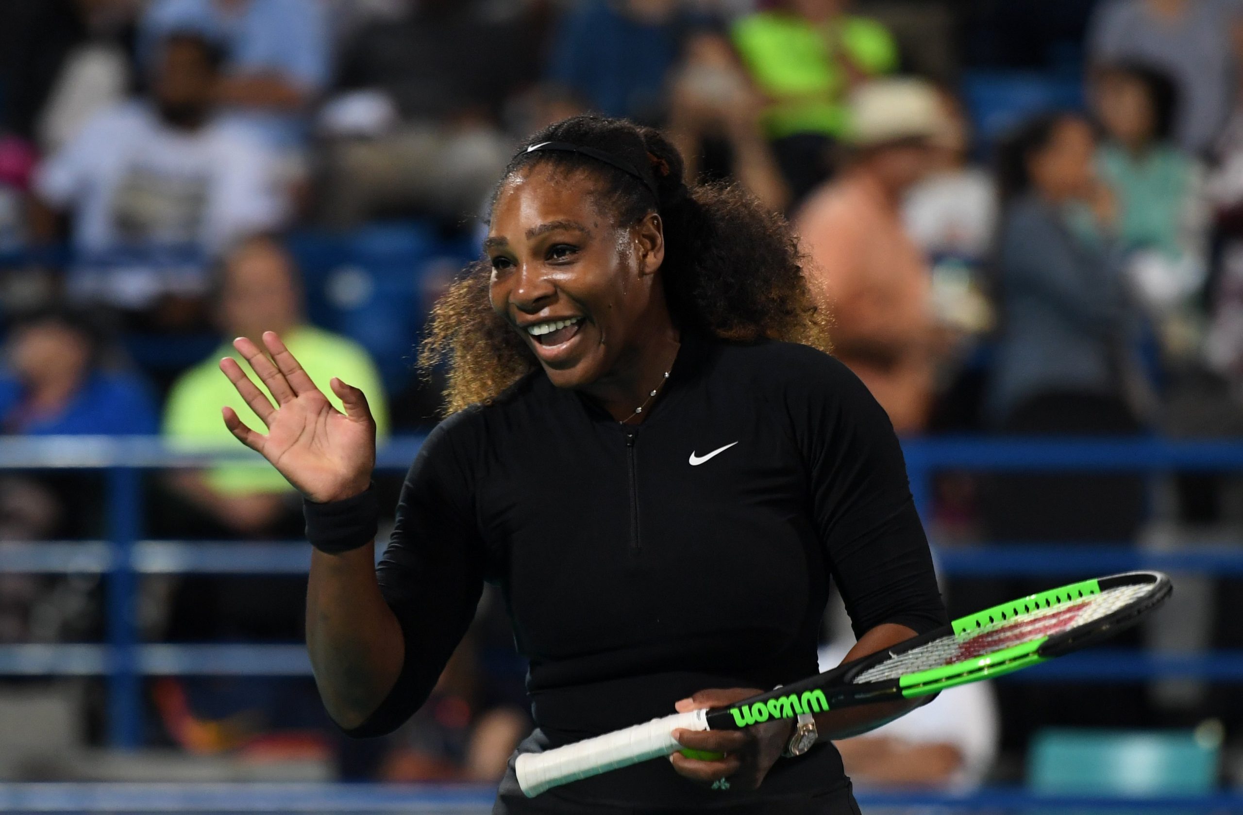 Serena Williams regressa com derrota após quase um ano de ausência