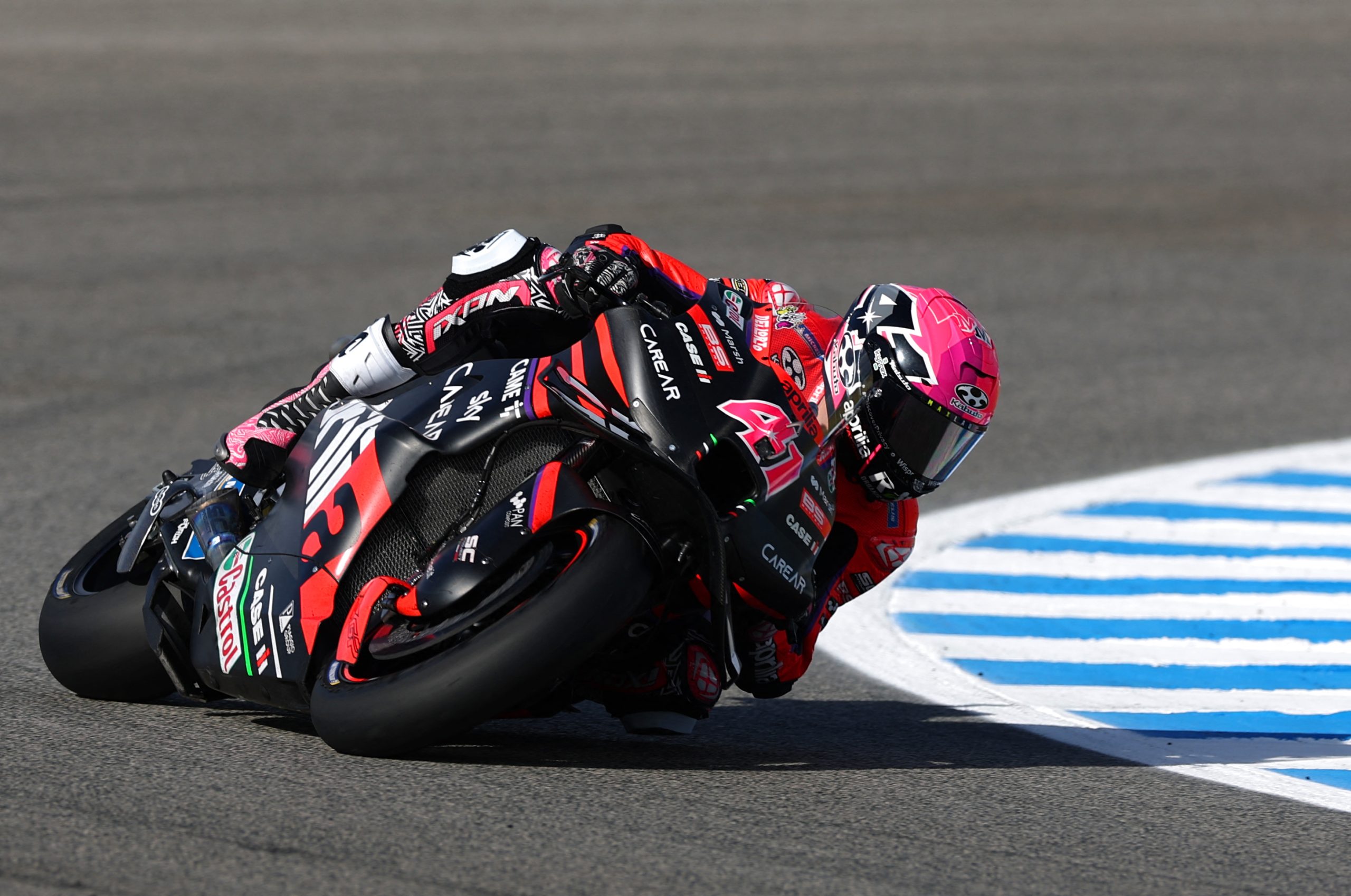 MotoGP: Aprilia em bom plano com Aleix Espargaró na pole. Miguel Oliveira em 7.º