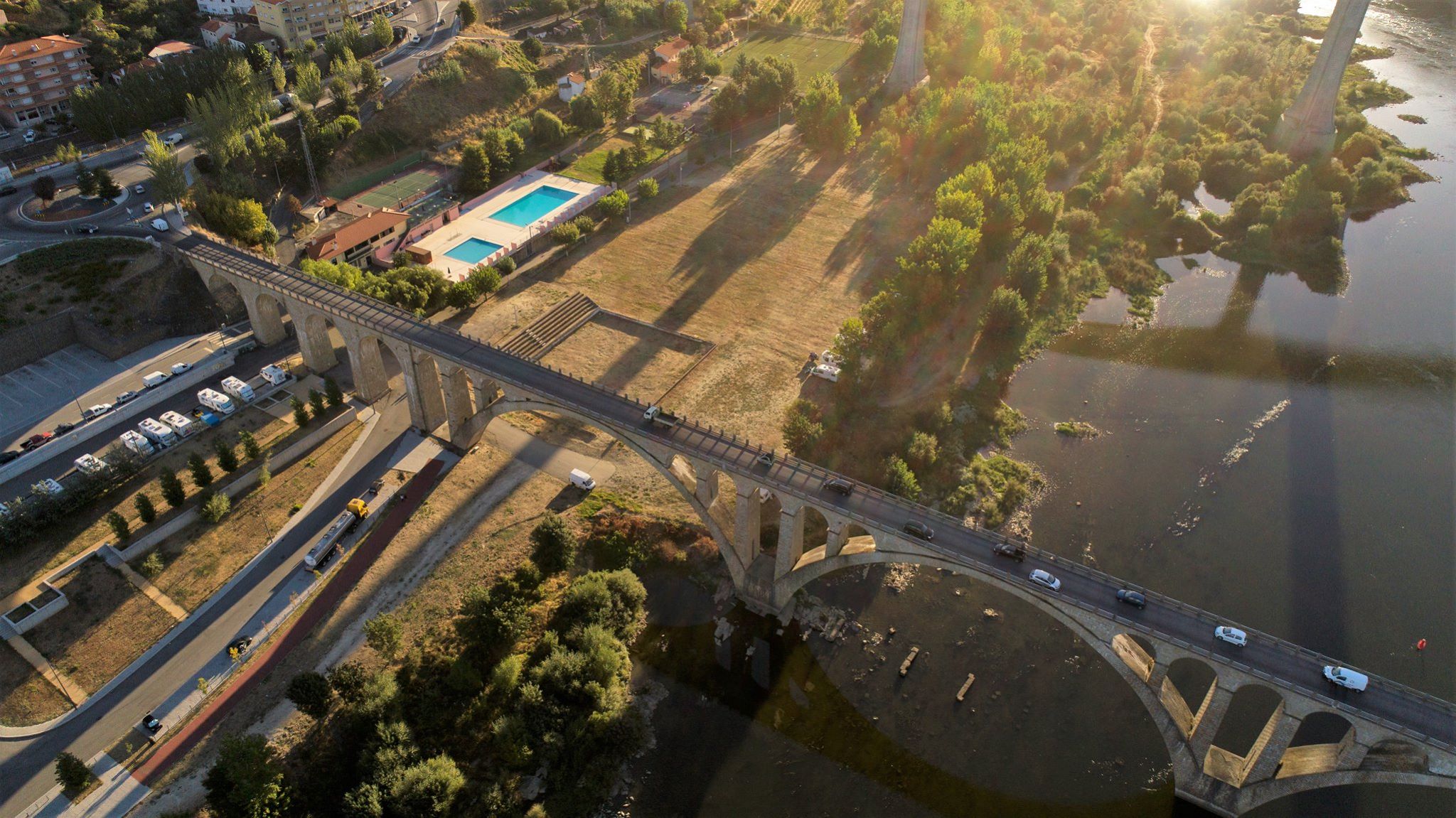 Infraestruturas de Portugal já reparou “danos superficiais” na ponte da Régua