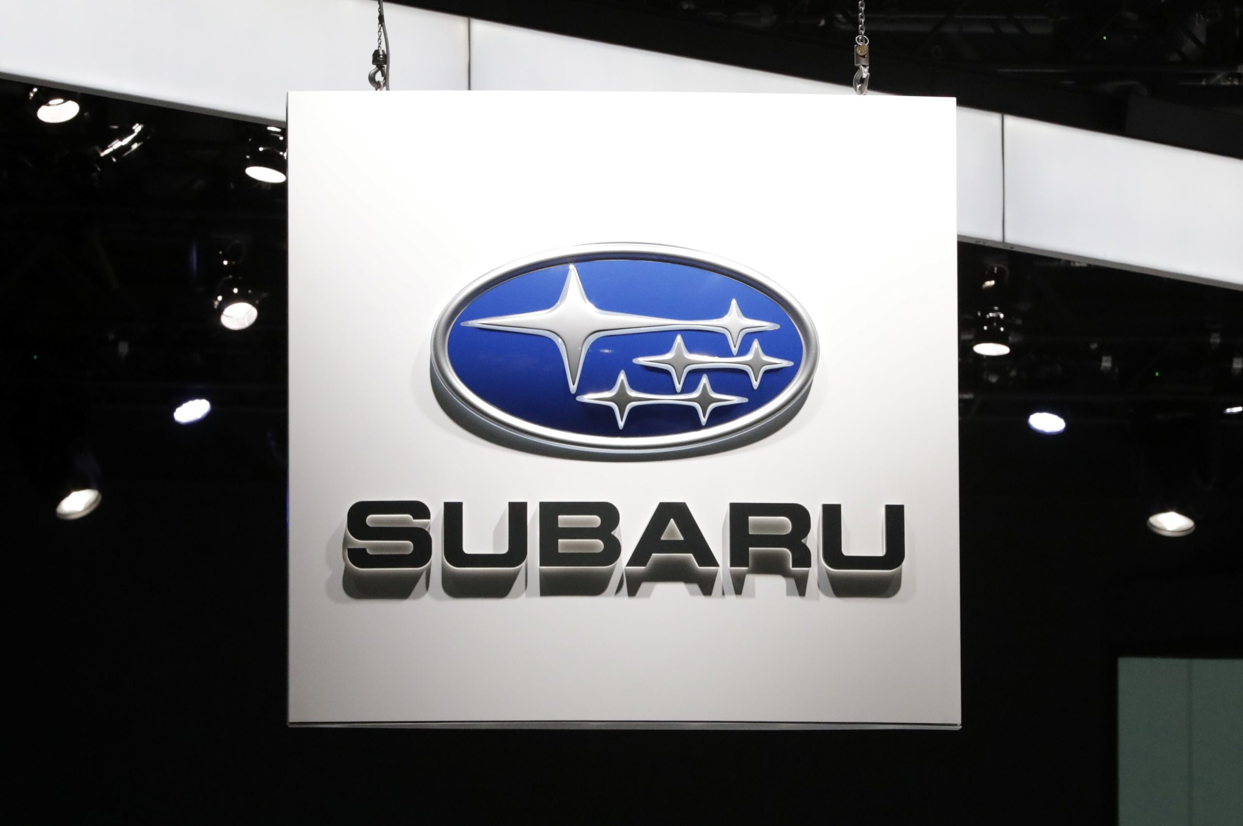 Subaru e Mercedes-Benz vão recolher cerca de sete mil carros na China