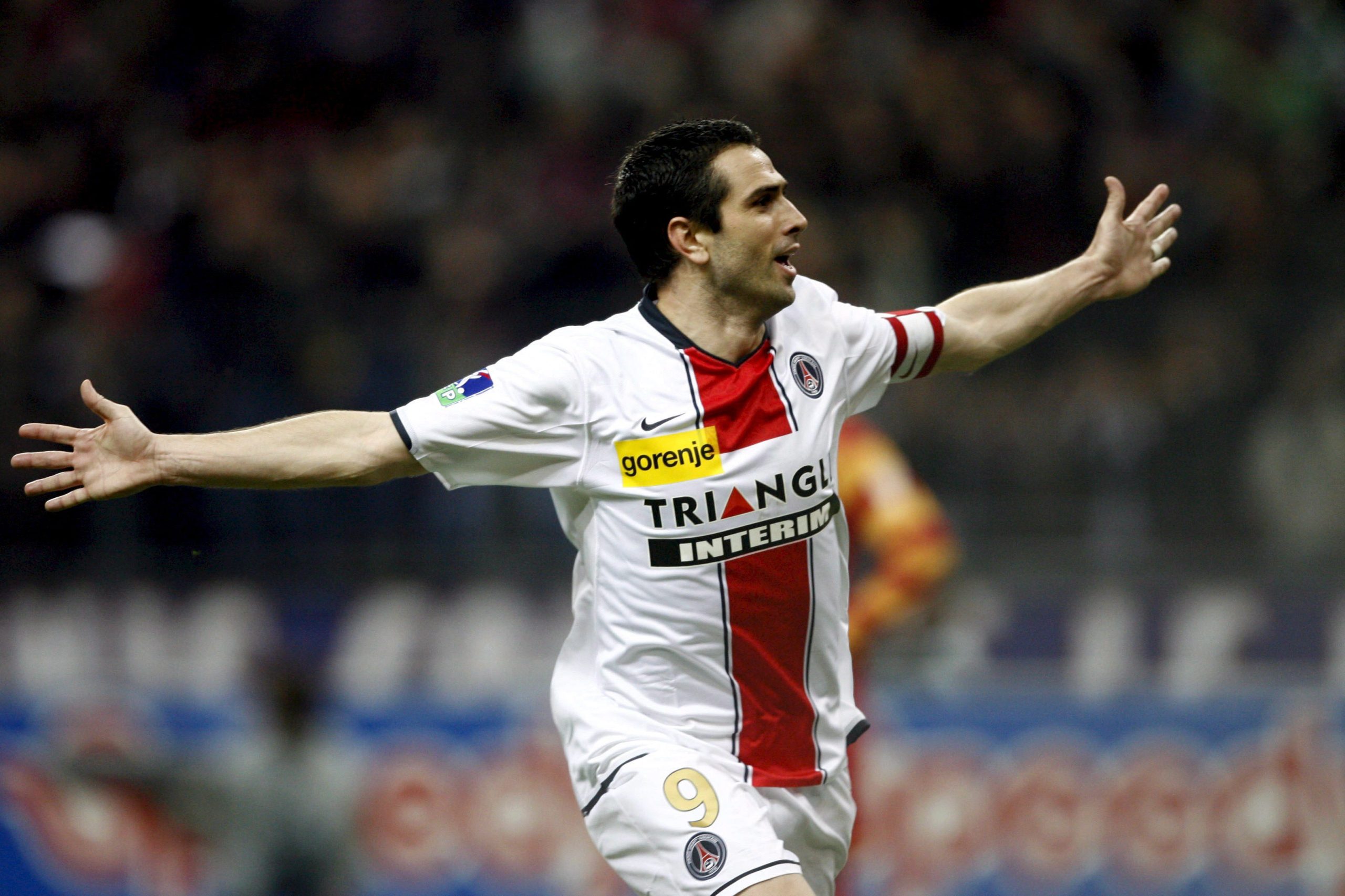 Pauleta incluído no quadro de honra do Paris Saint-Germain