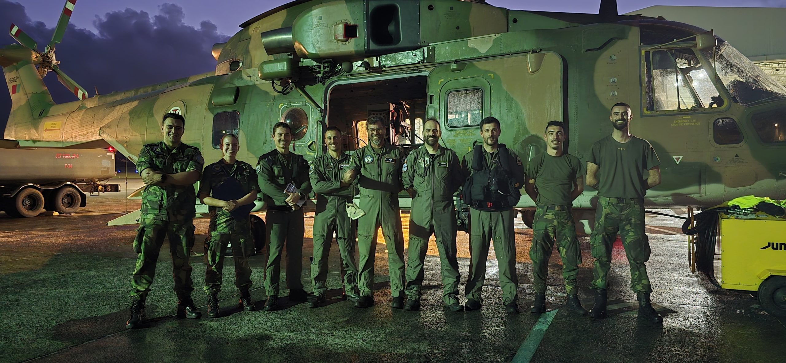 Força Aérea resgata homem encurralado numa zona escarpada no Pico