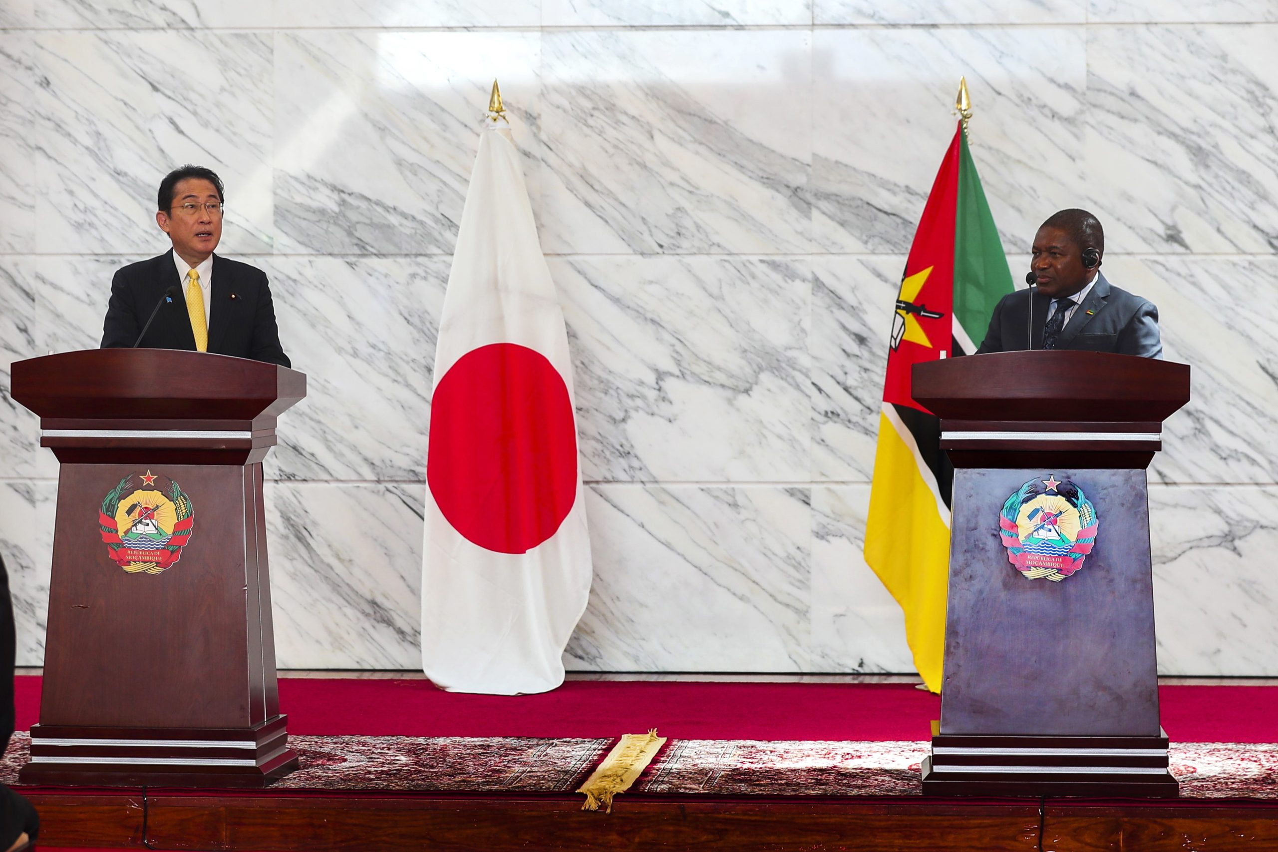 Ucrânia: Moçambique solidariza-se com vítimas e Japão condena ameaça nuclear