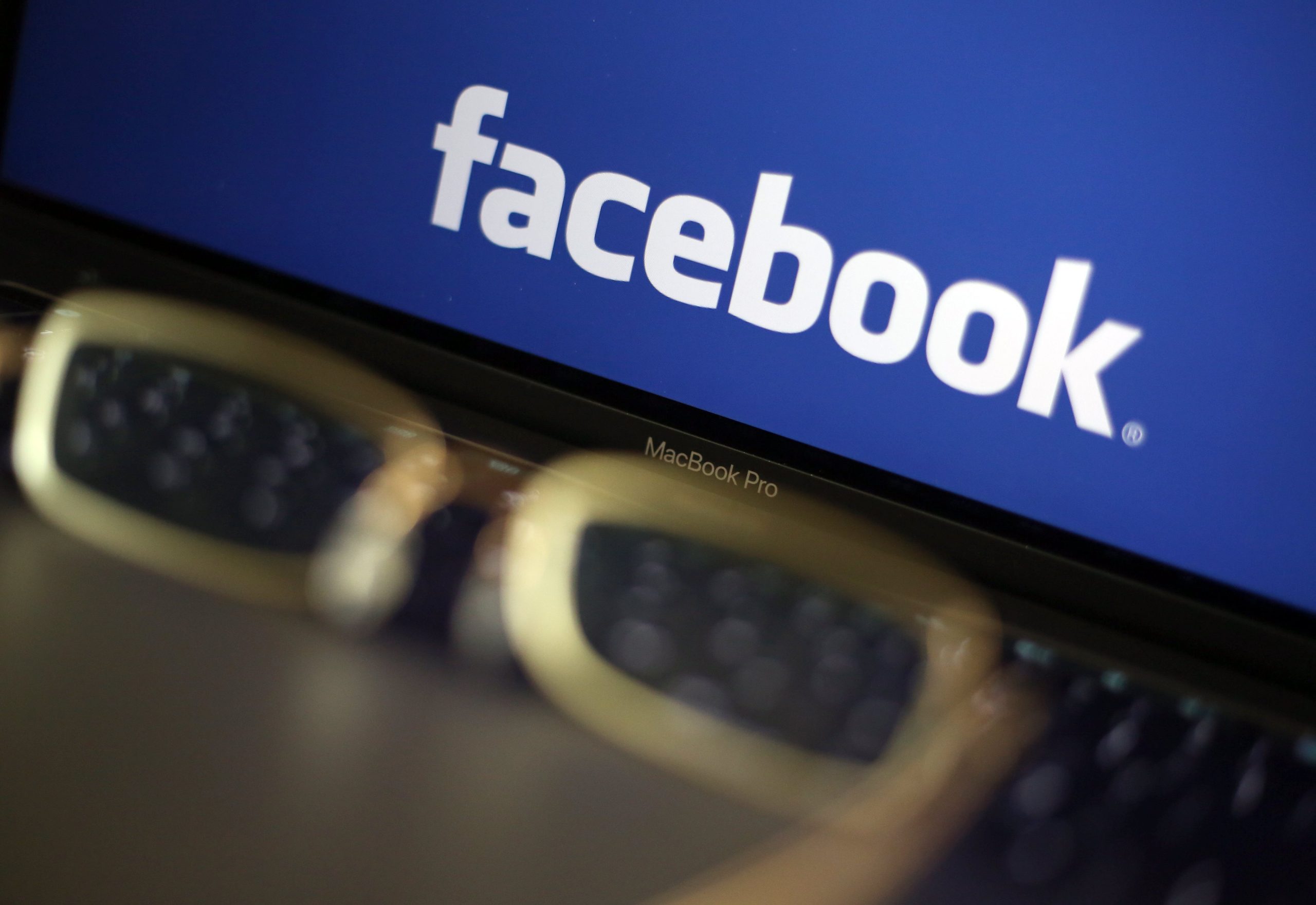 Facebook simplifica verificação de segurança dos utilizadores