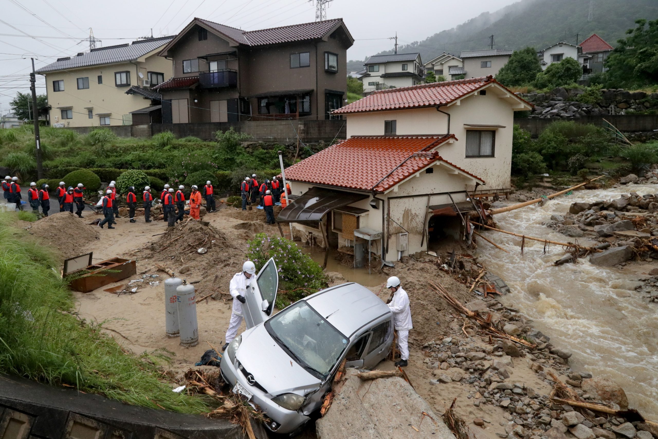 Chuva fustiga sudoeste do Japão pelo terceiro dia. 48 mortos confirmados e 92 pessoas desaparecidas