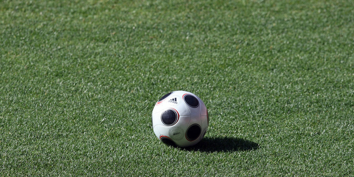 Morreu Vitor do Poste, o icónico adepto no programa Liga dos Últimos que via jogos atrás de um poste
