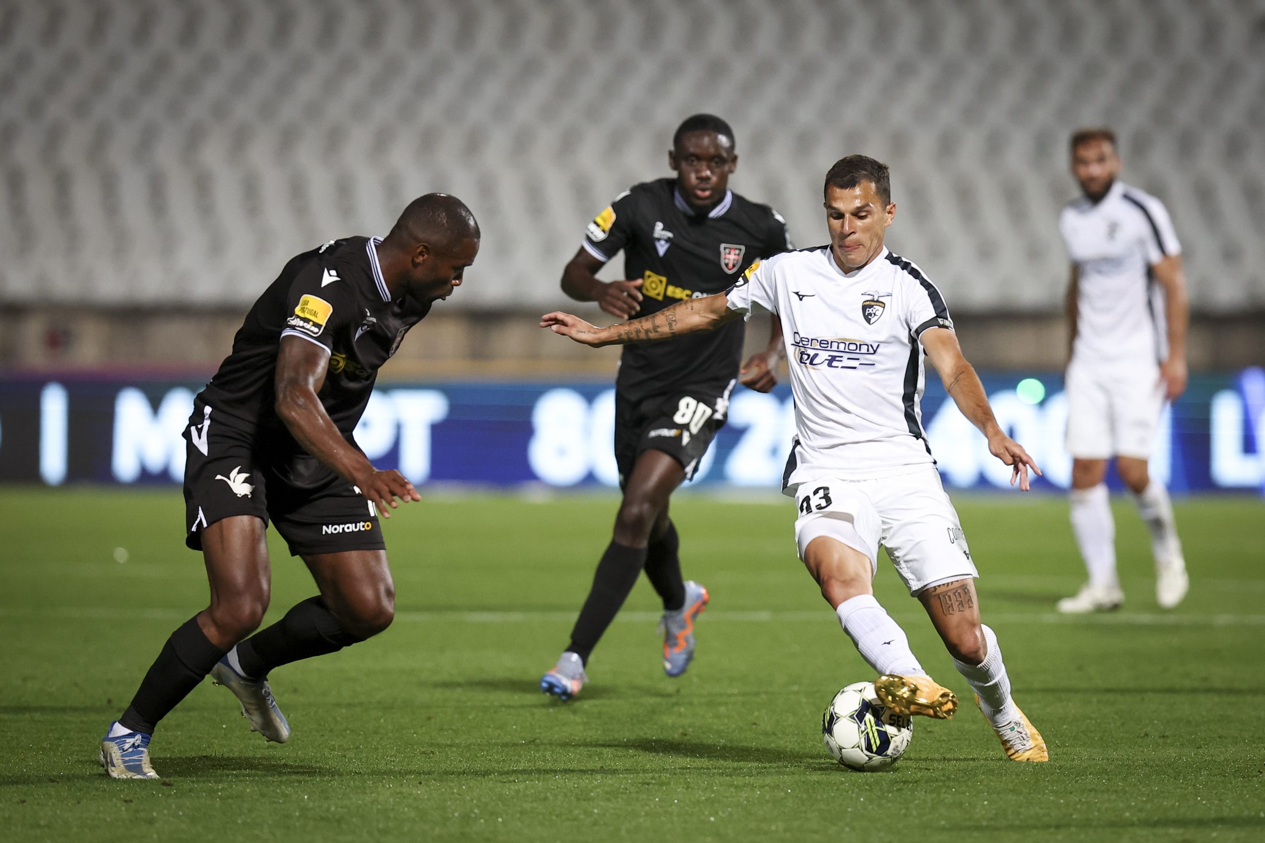 Portimonense empata na visita ao Casa Pia com golo aos 90+5 minutos