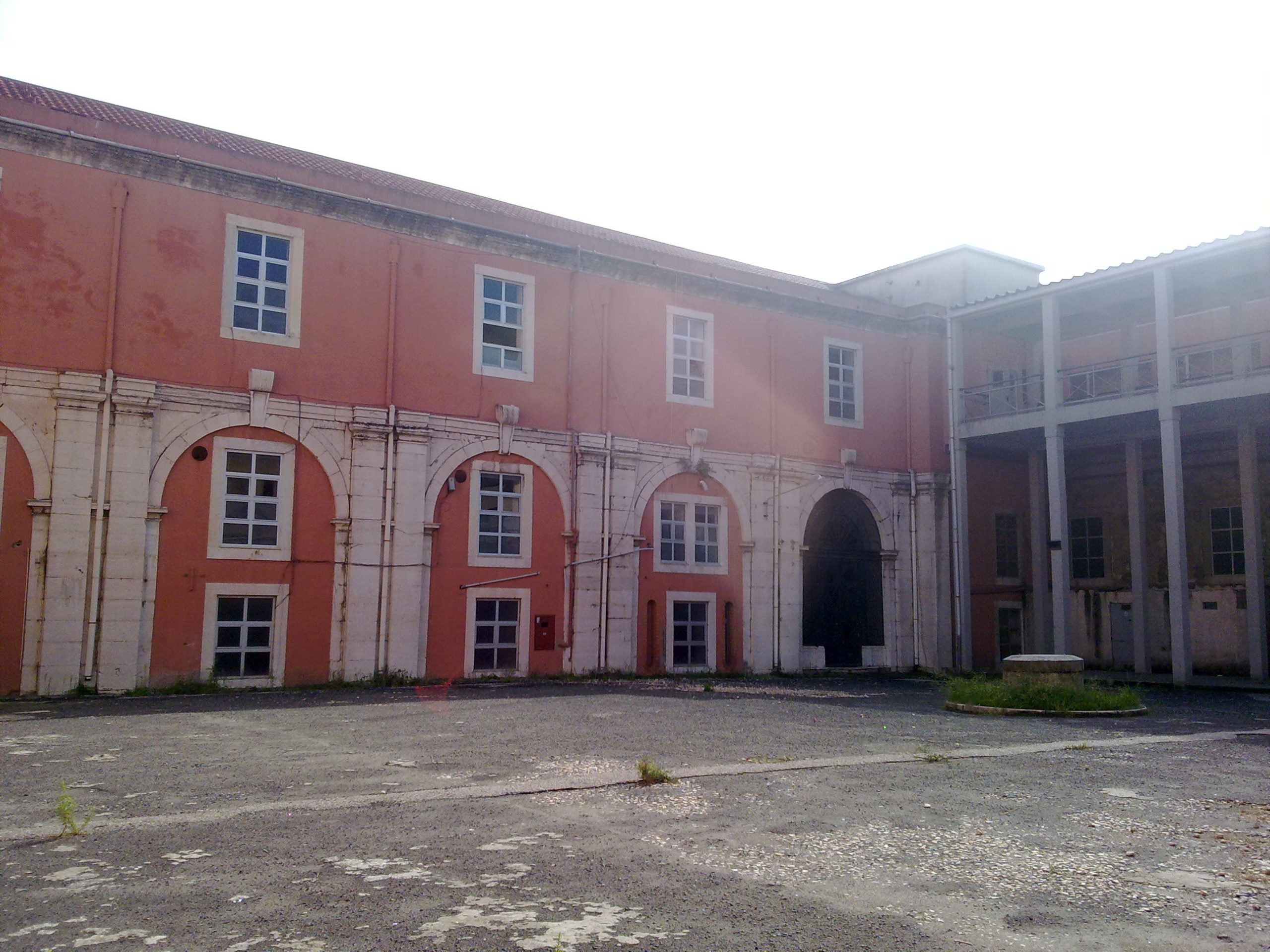 Câmara de Lisboa diz que “não houve intervenção política” na venda do antigo Hospital do Desterro