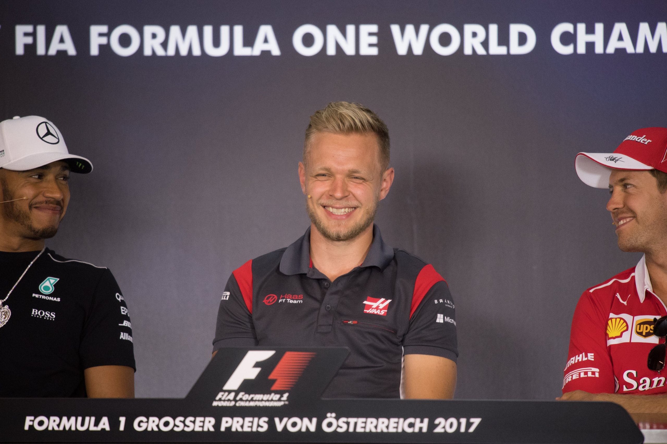 Hamilton e Vettel consideram que incidente no Azerbaijão está “resolvido”