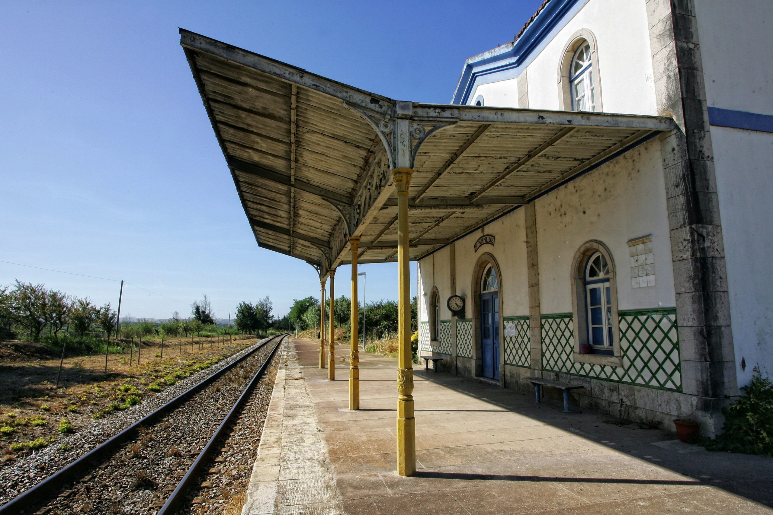 Obras da Linha do Oeste entre Sintra e Torres Vedras foram retomadas