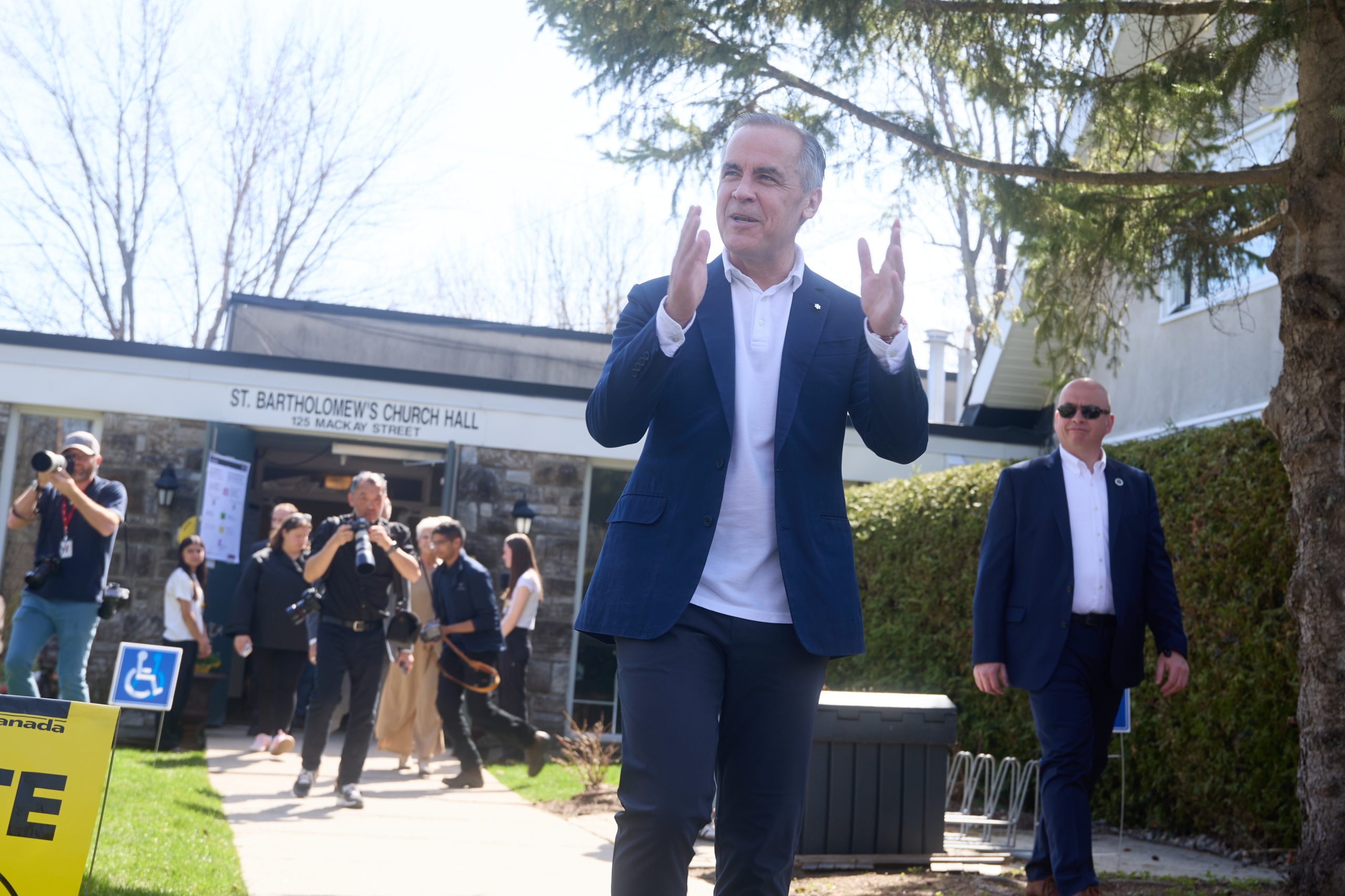 Liberal Mark Carney é apontado como vencedor das eleições no Canadá