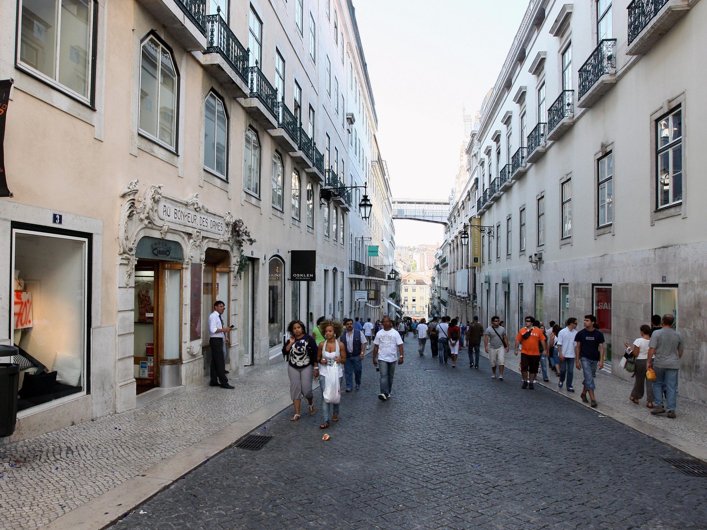 Suspeito de atropelar cinco pessoas no Chiado fica em prisão preventiva